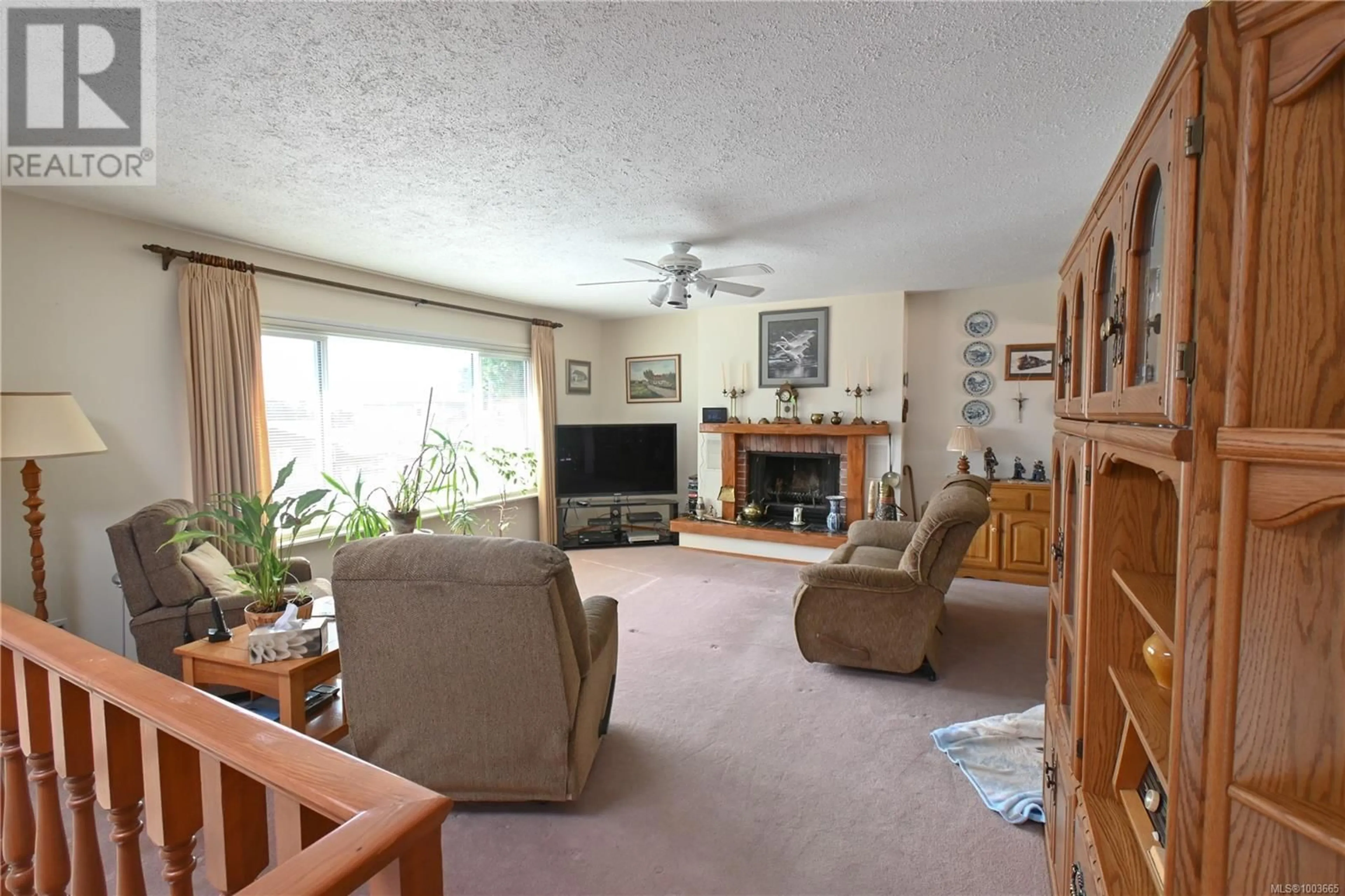 Living room with furniture, unknown for 934 ALDER STREET SOUTH, Campbell River British Columbia V9W1Z5
