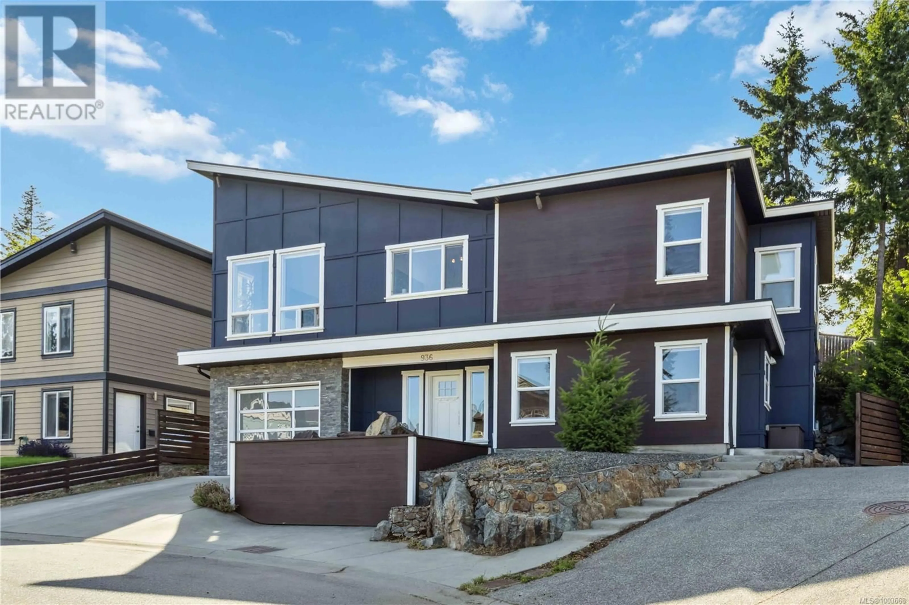 Home with vinyl exterior material, street for 936 AQUA COURT, Langford British Columbia V9B0N3