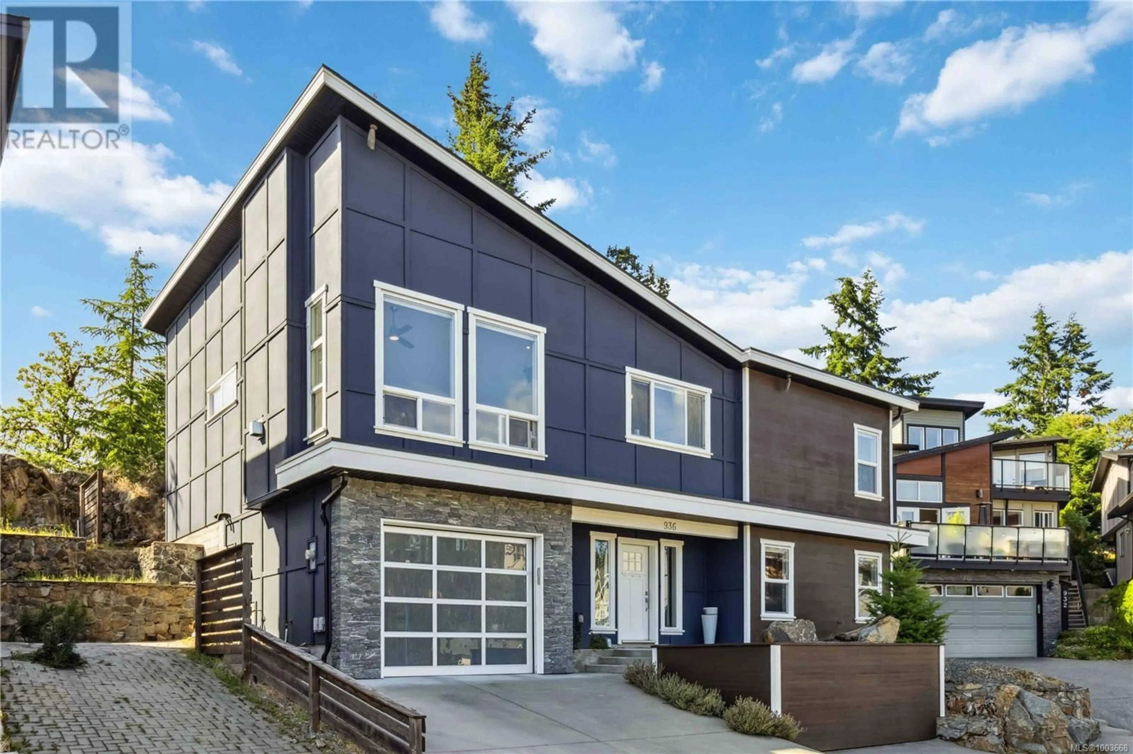 Home with vinyl exterior material, street for 936 AQUA COURT, Langford British Columbia V9B0N3