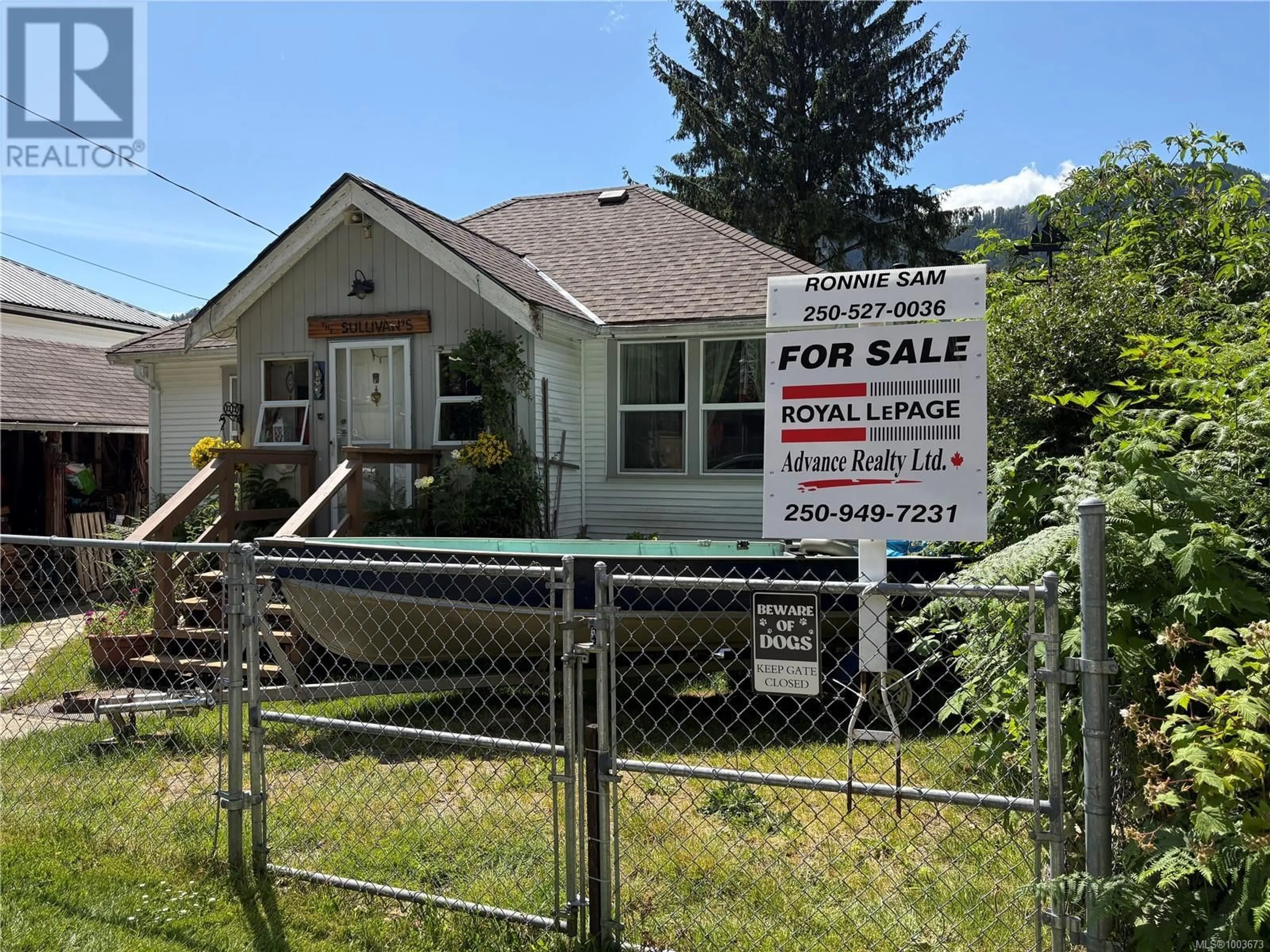 Home with vinyl exterior material, unknown for 143 MAQUINNA AVENUE, Zeballos British Columbia V0P2A0