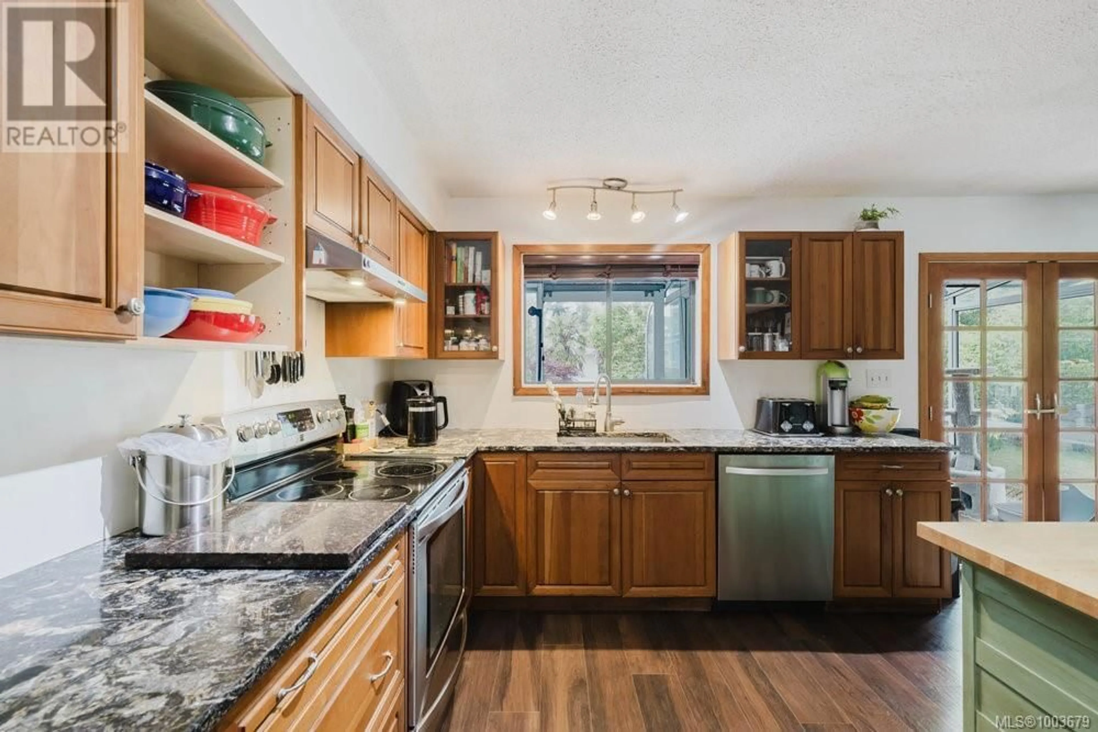 Open concept kitchen, unknown for 1616 AGNEW AVENUE, Saanich British Columbia V8N5M6