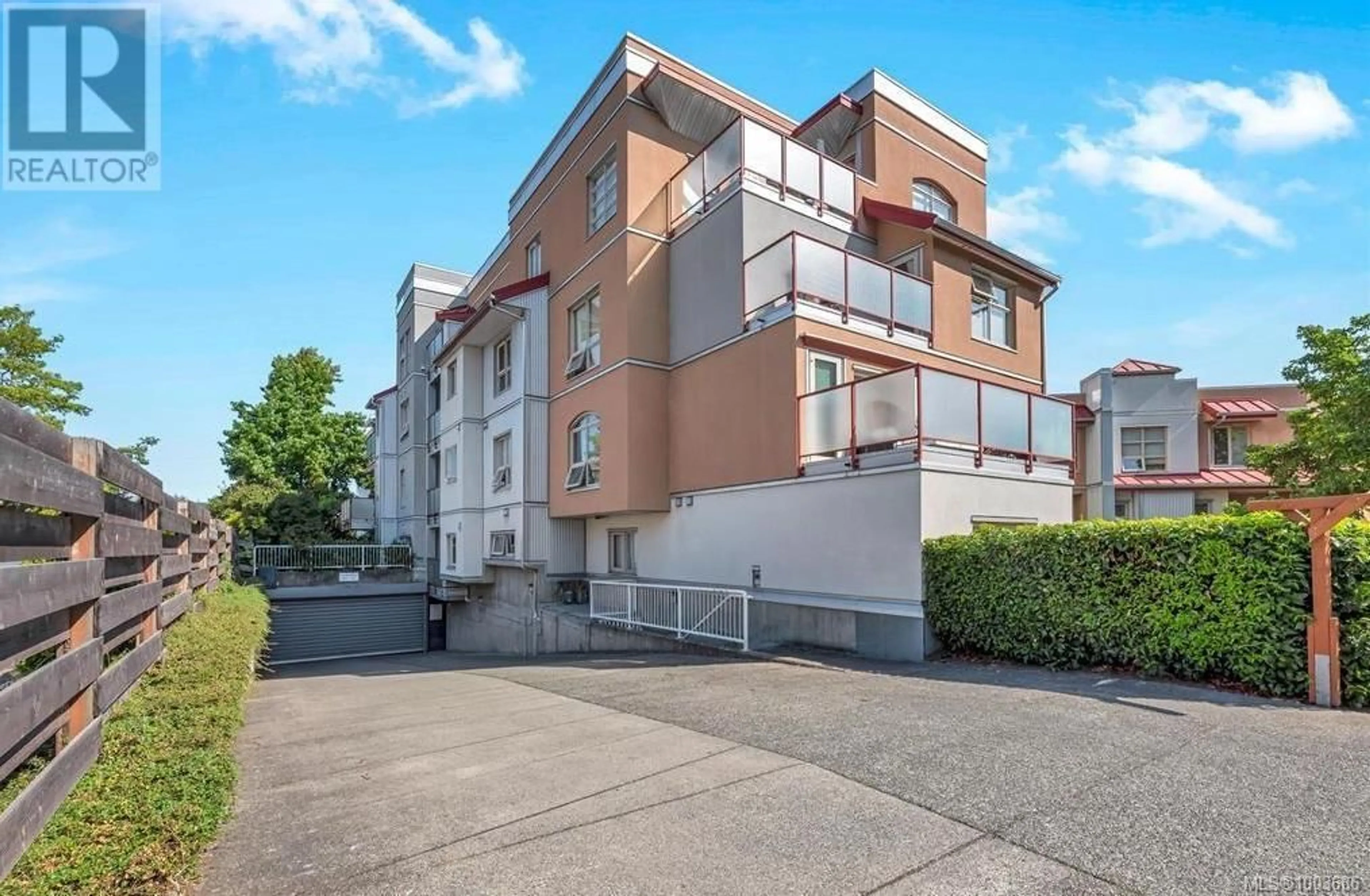 A pic from outside/outdoor area/front of a property/back of a property/a pic from drone, building for 203 - 930 NORTH PARK STREET, Victoria British Columbia V8T1C6