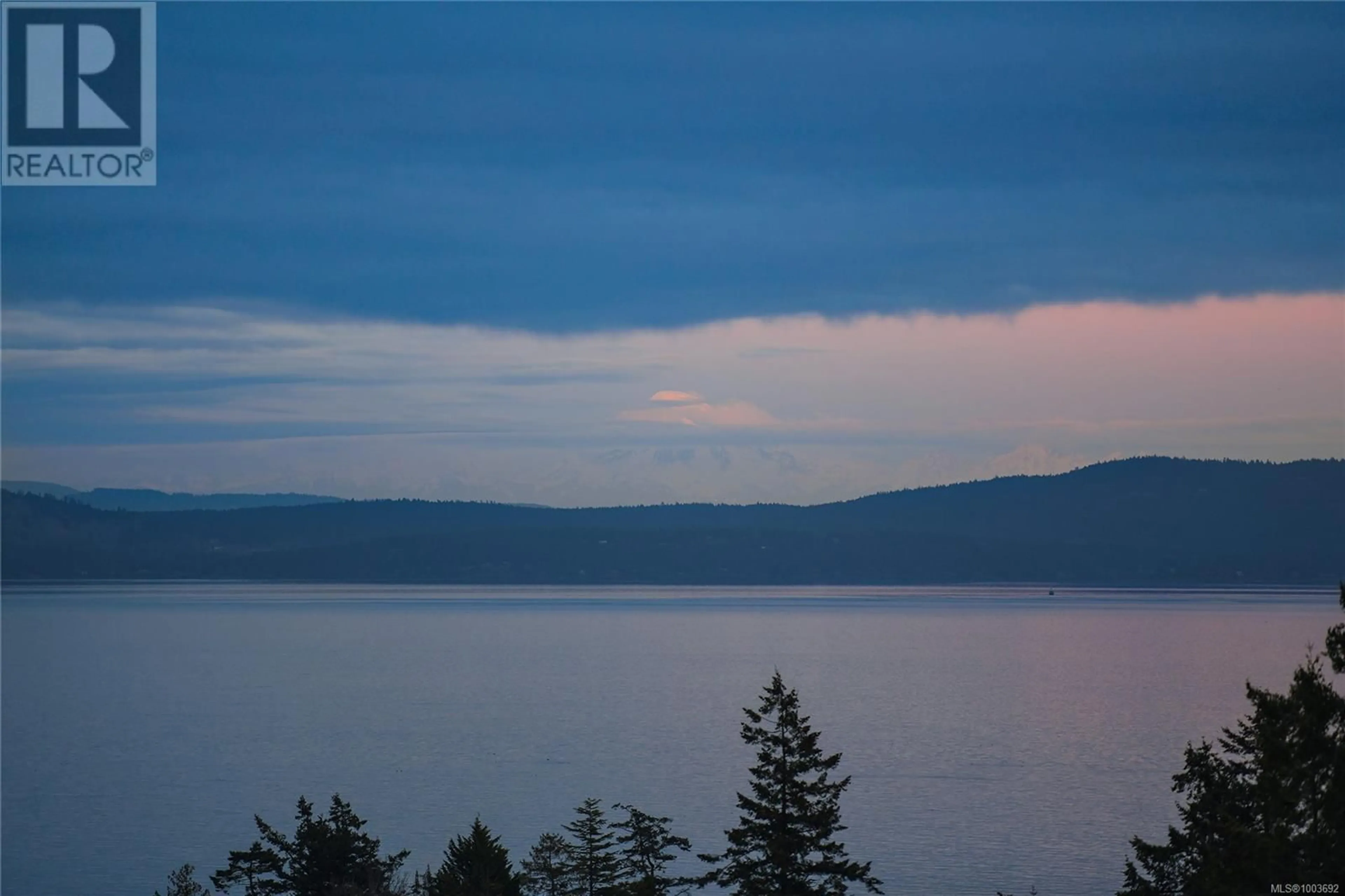 Blurry image for 505 - 5332 SAYWARD HILL CRESCENT, Saanich British Columbia V8Y3H8