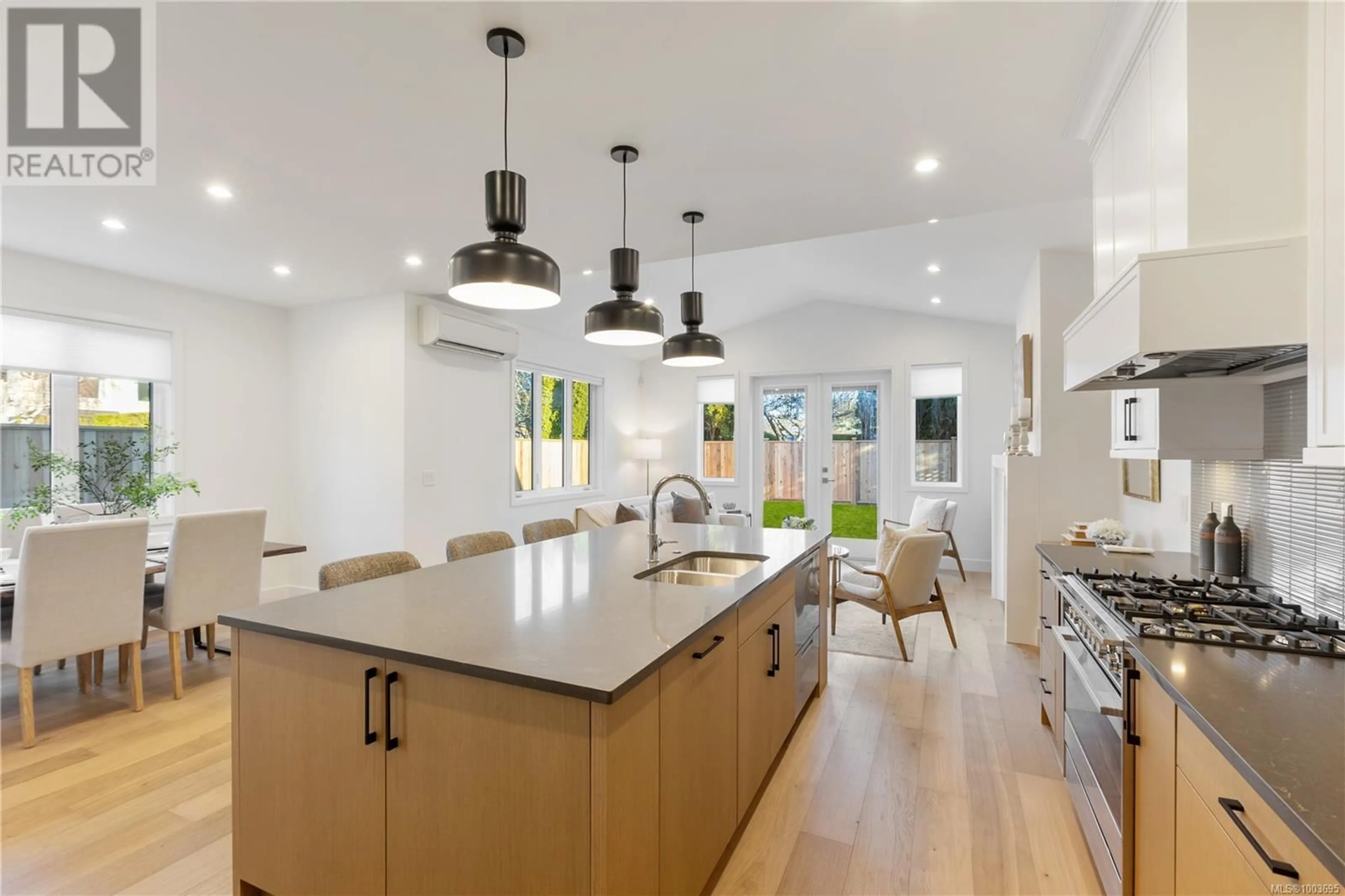 Open concept kitchen, unknown for 4319 MAJESTIC DRIVE, Saanich British Columbia V8N3H1