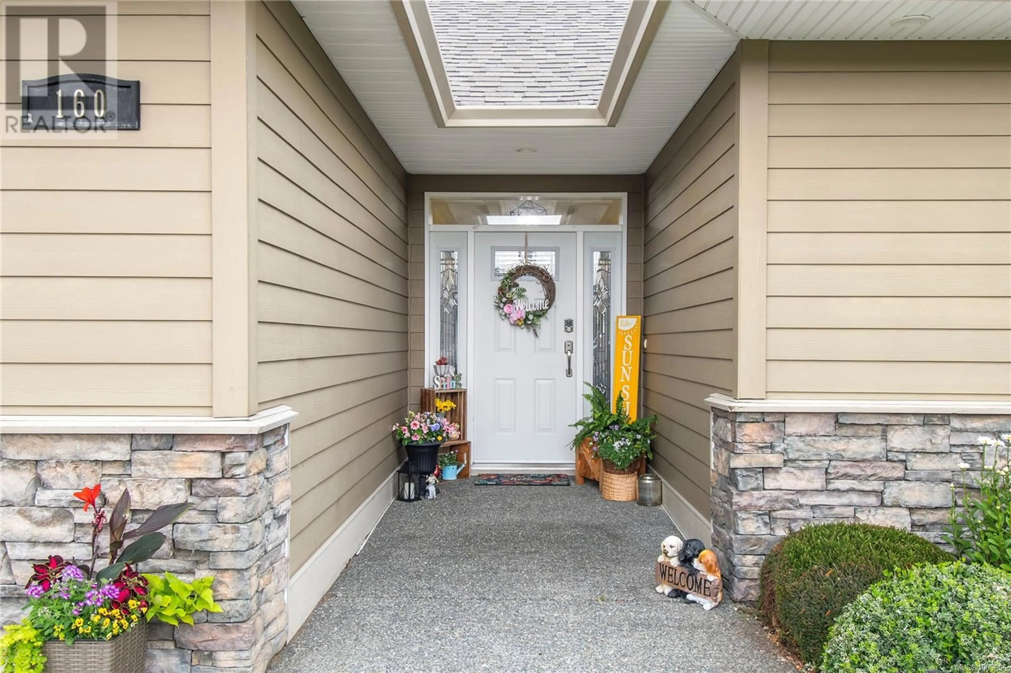 Indoor entryway for 160 BRIND'AMOUR DRIVE, Campbell River British Columbia V9H0A2