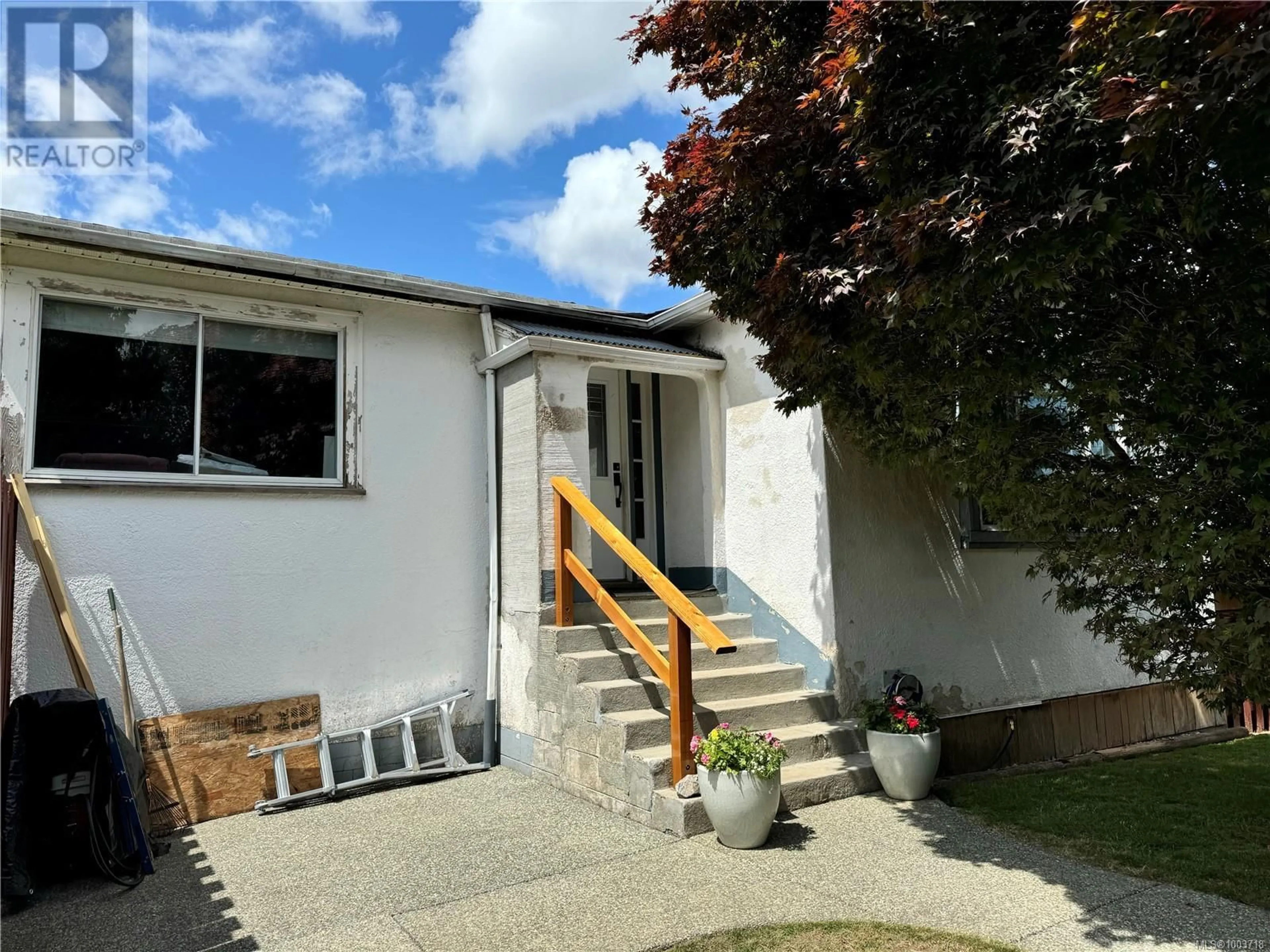 A pic from outside/outdoor area/front of a property/back of a property/a pic from drone, street for 4824/4830 SWANSON STREET, Port Alberni British Columbia V9Y6M8