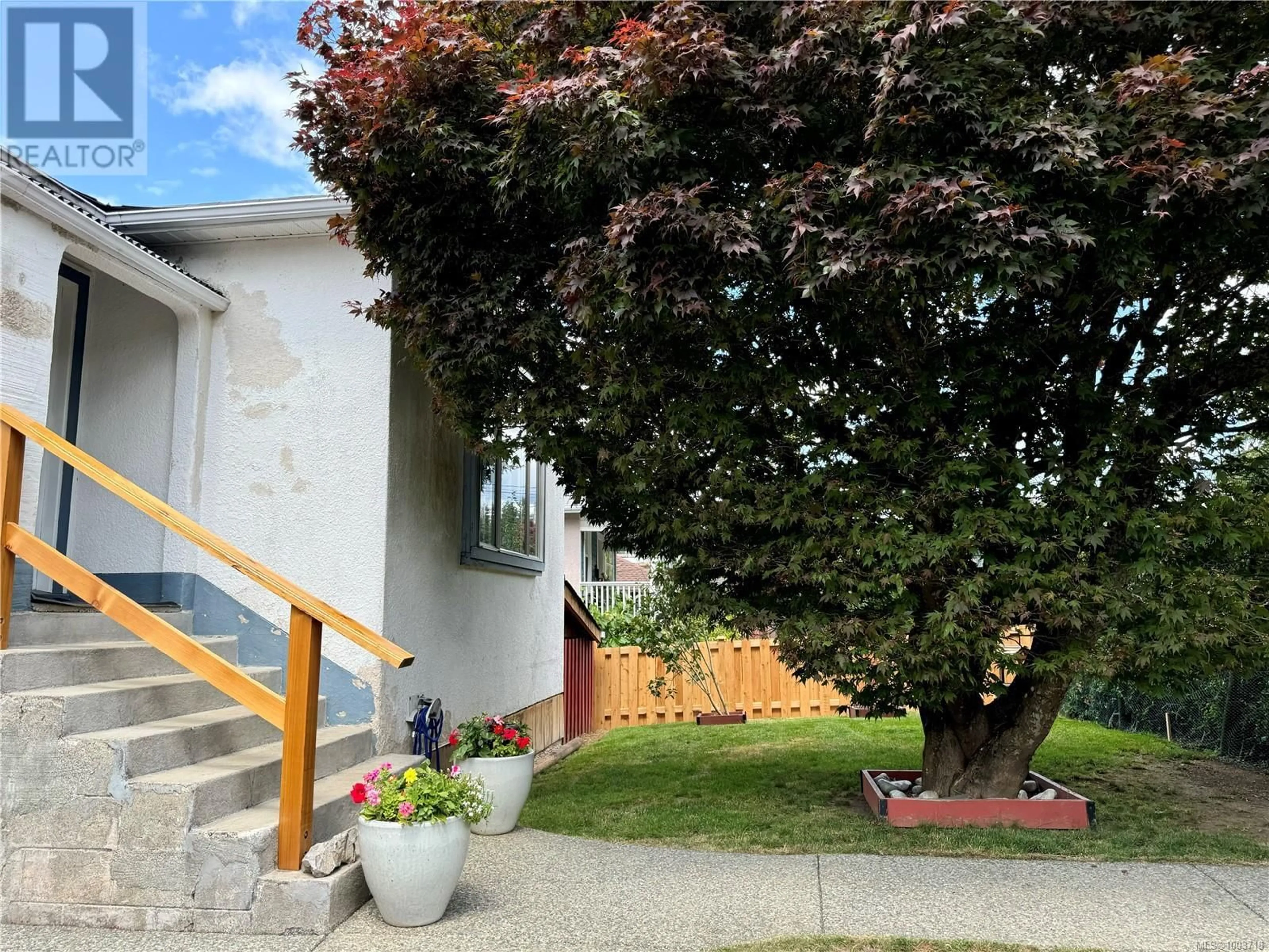 A pic from outside/outdoor area/front of a property/back of a property/a pic from drone, street for 4824/4830 SWANSON STREET, Port Alberni British Columbia V9Y6M8