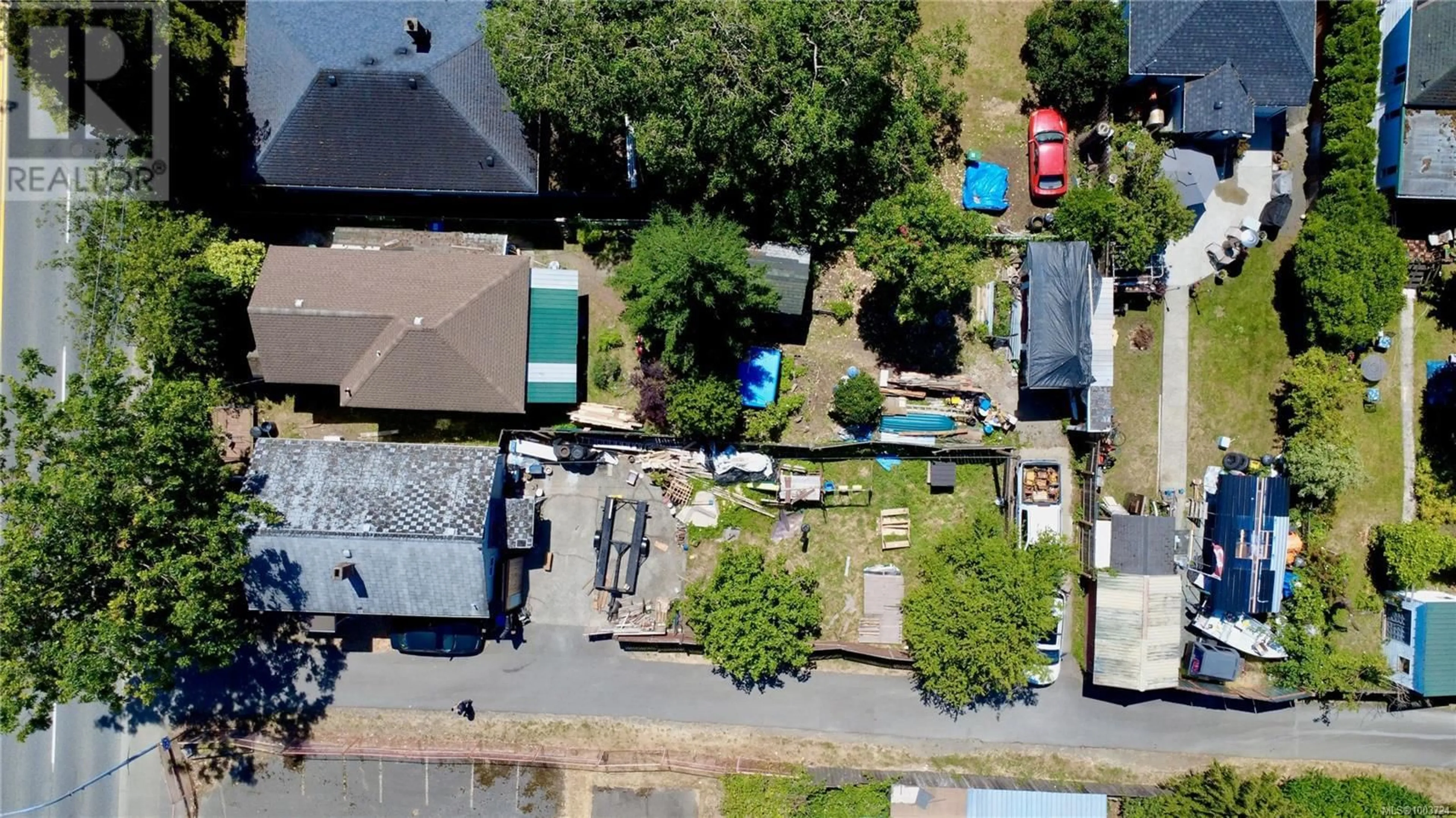 A pic from outside/outdoor area/front of a property/back of a property/a pic from drone, street for 374 NICOL STREET, Nanaimo British Columbia V9R4T4