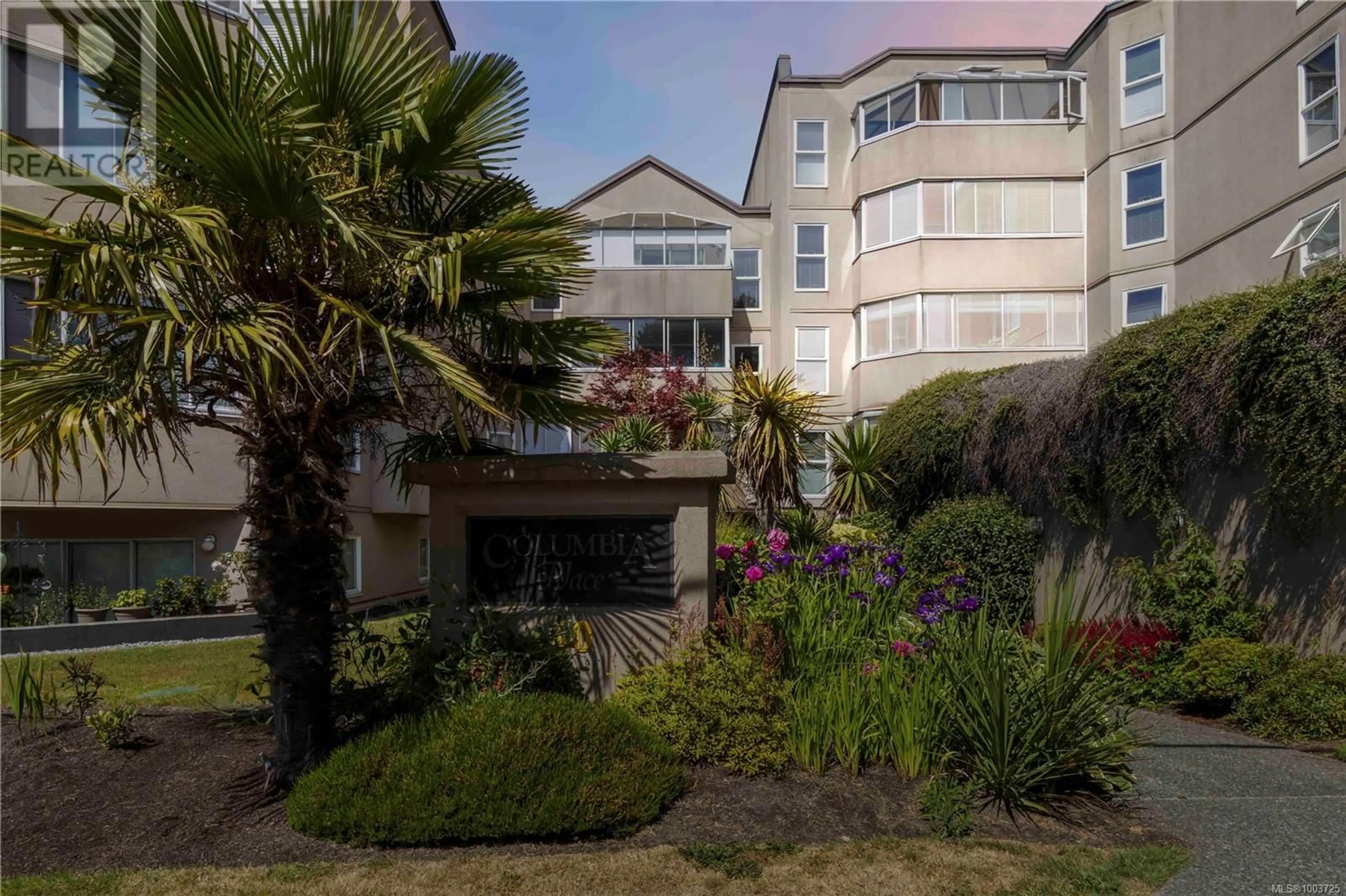 A pic from outside/outdoor area/front of a property/back of a property/a pic from drone, unknown for 326 - 40 GORGE ROAD WEST, Saanich British Columbia V9A1L8