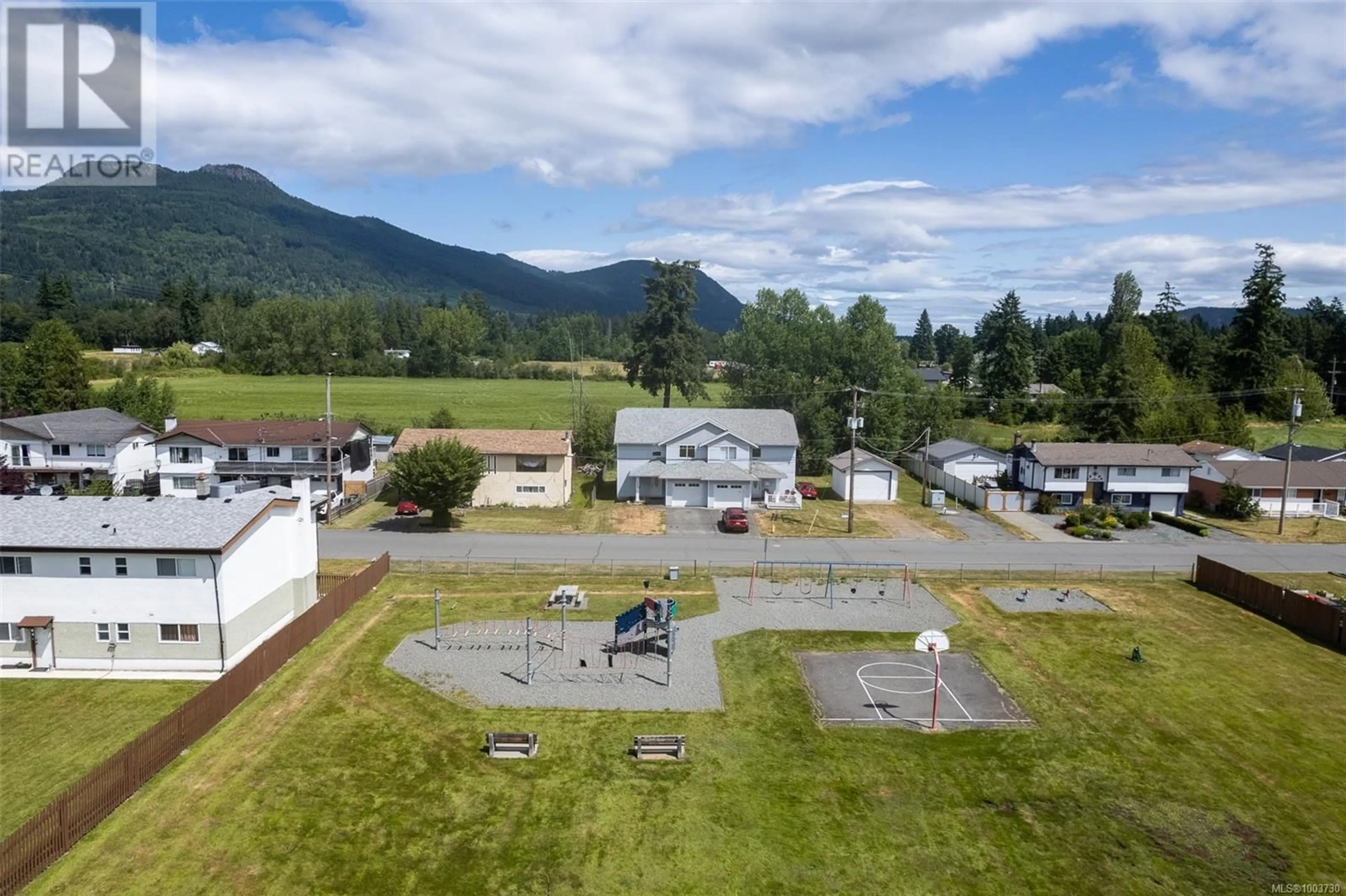 A pic from outside/outdoor area/front of a property/back of a property/a pic from drone, mountain view for 3342 PARKSIDE PLACE, Duncan British Columbia V9L4T4
