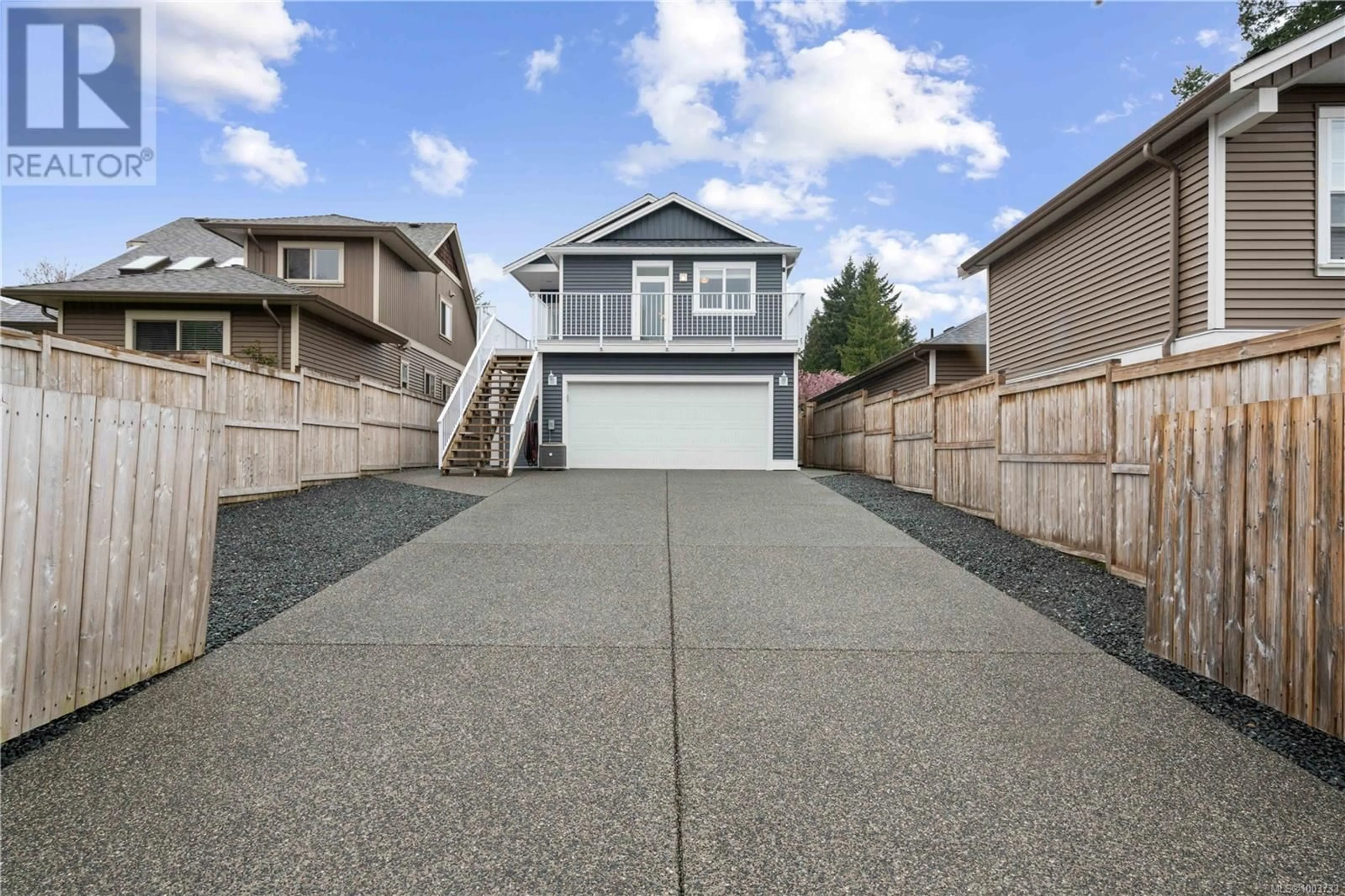 Home with vinyl exterior material, street for 6028 MONASHEE WAY, Nanaimo British Columbia V9T6H4