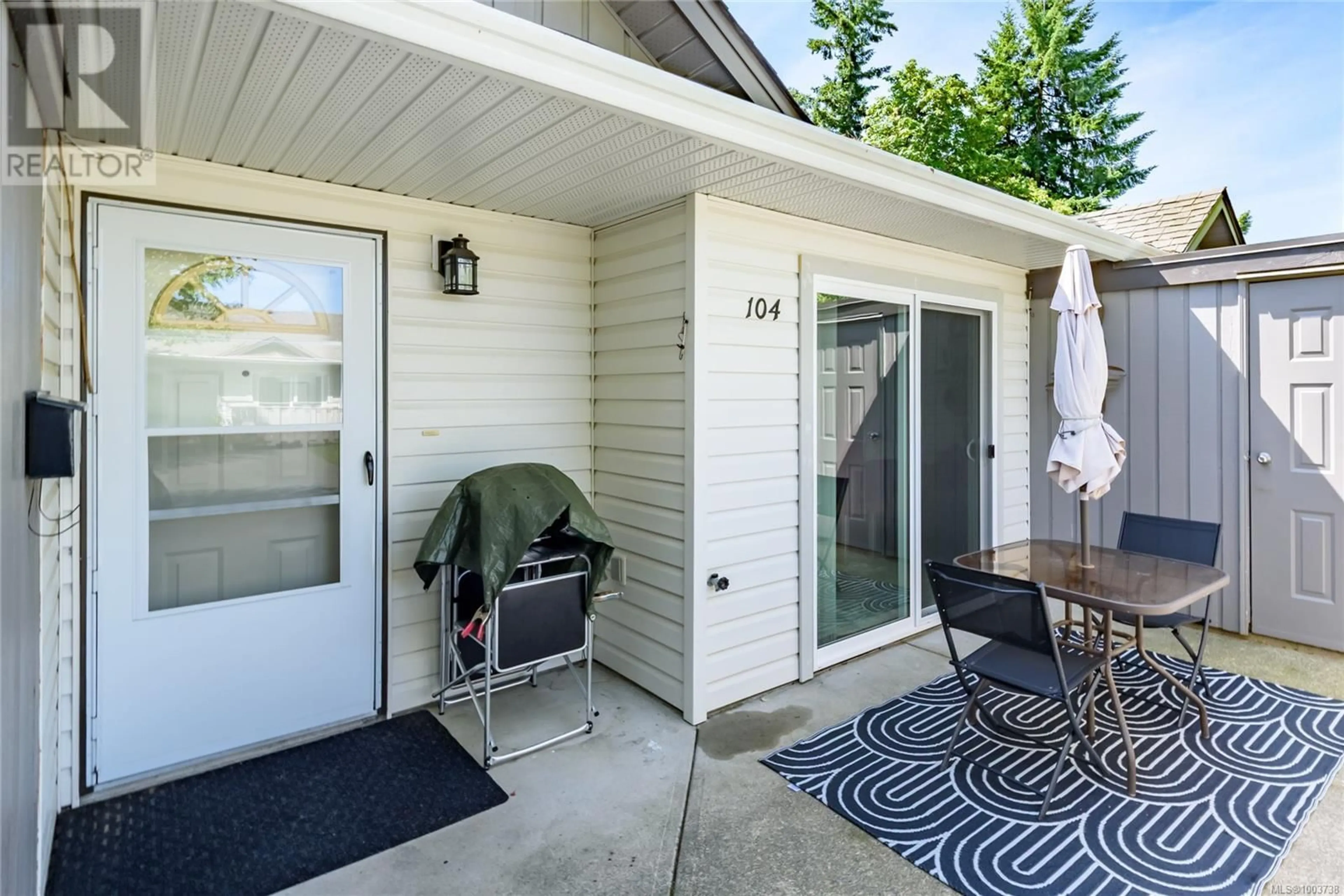Patio, street for 104 - 675 ASPEN ROAD, Comox British Columbia V9M3S6