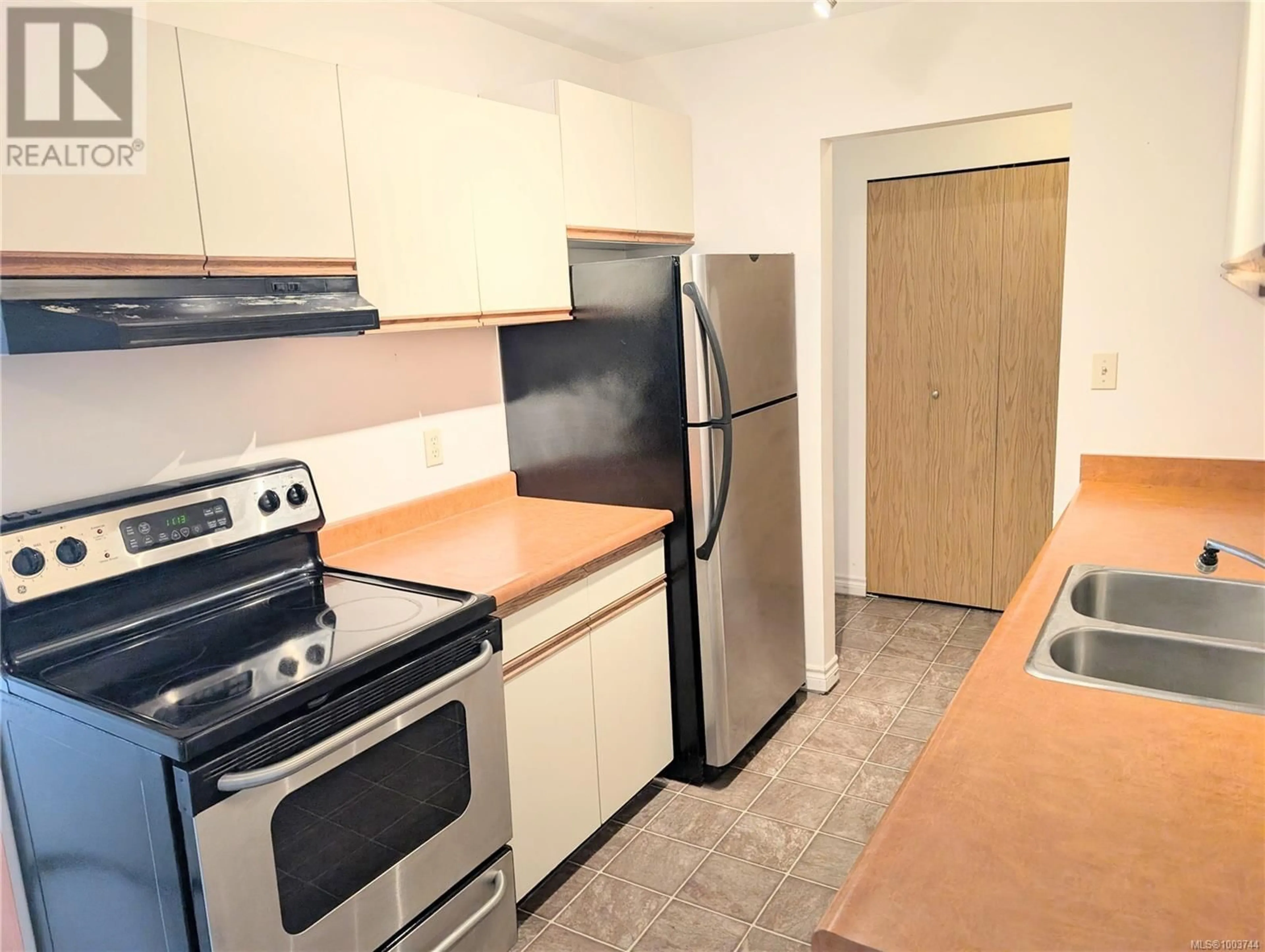 Standard kitchen, unknown for 210A - 178 BACK ROAD, Courtenay British Columbia V9N3W6