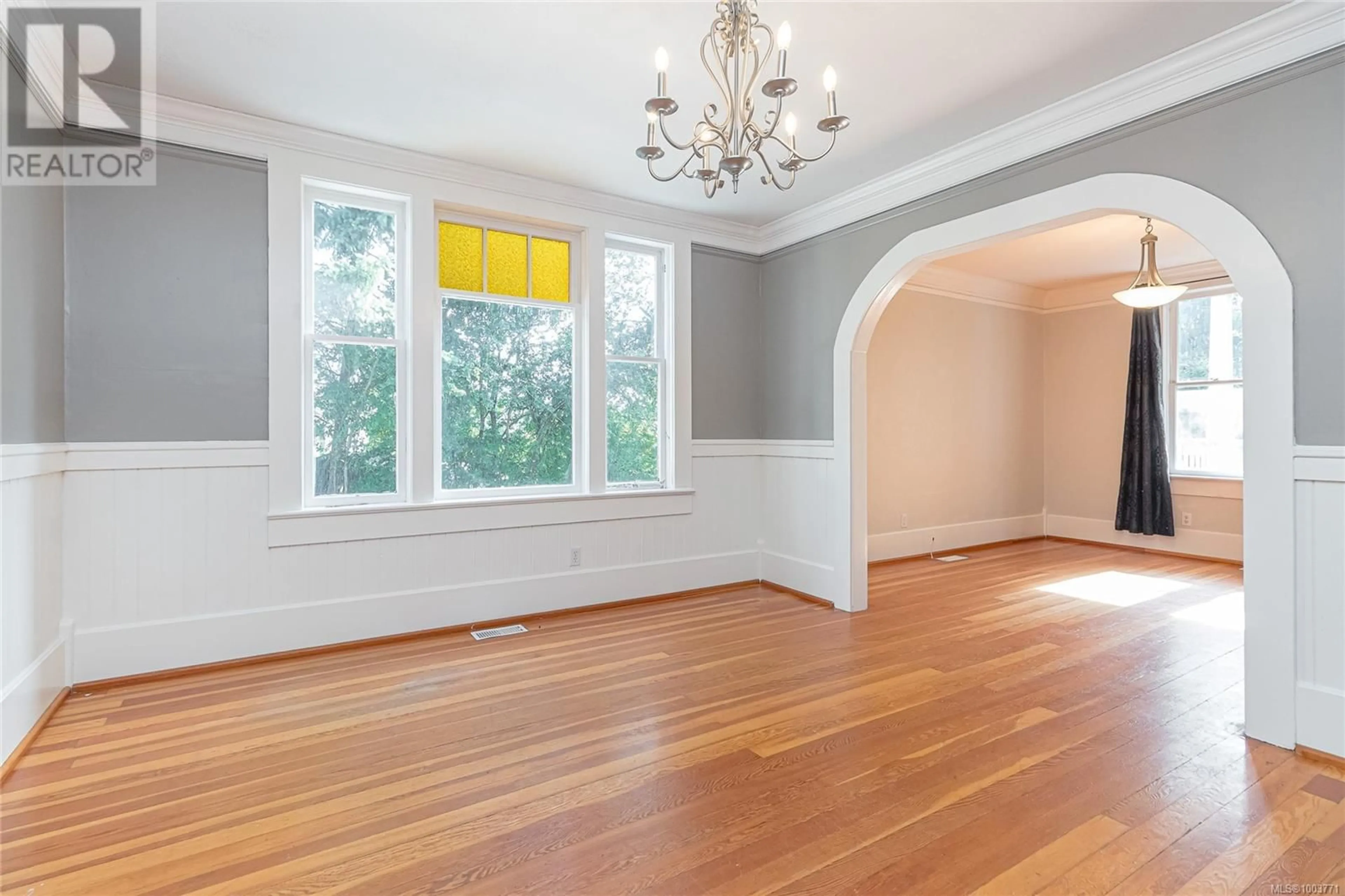 Dining room, wood/laminate floor for 1421 CRANBERRY AVENUE, Nanaimo British Columbia V9R6Z7