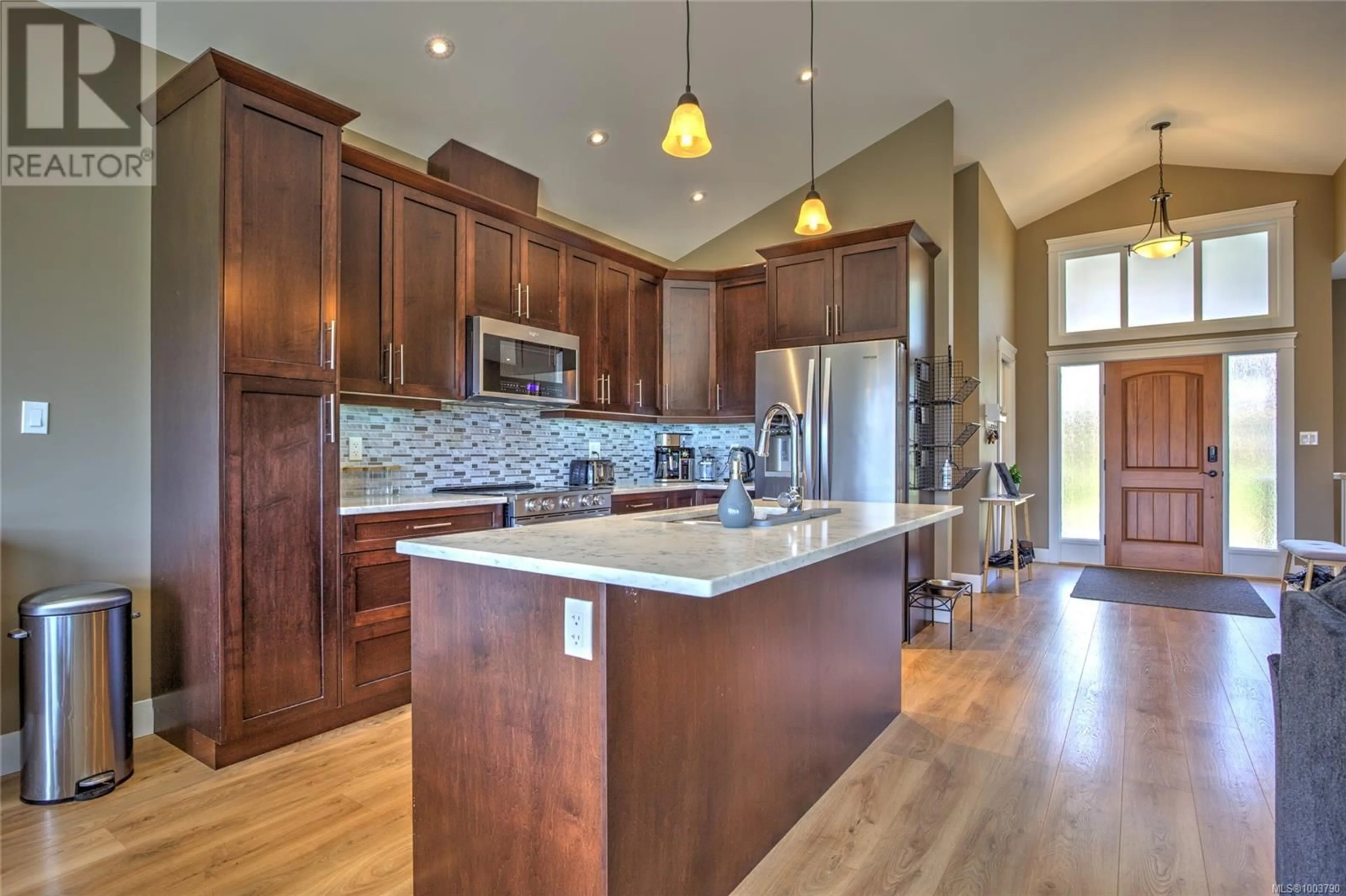 Open concept kitchen, unknown for 2984 PHILLIPS ROAD, Duncan British Columbia V9L6V4