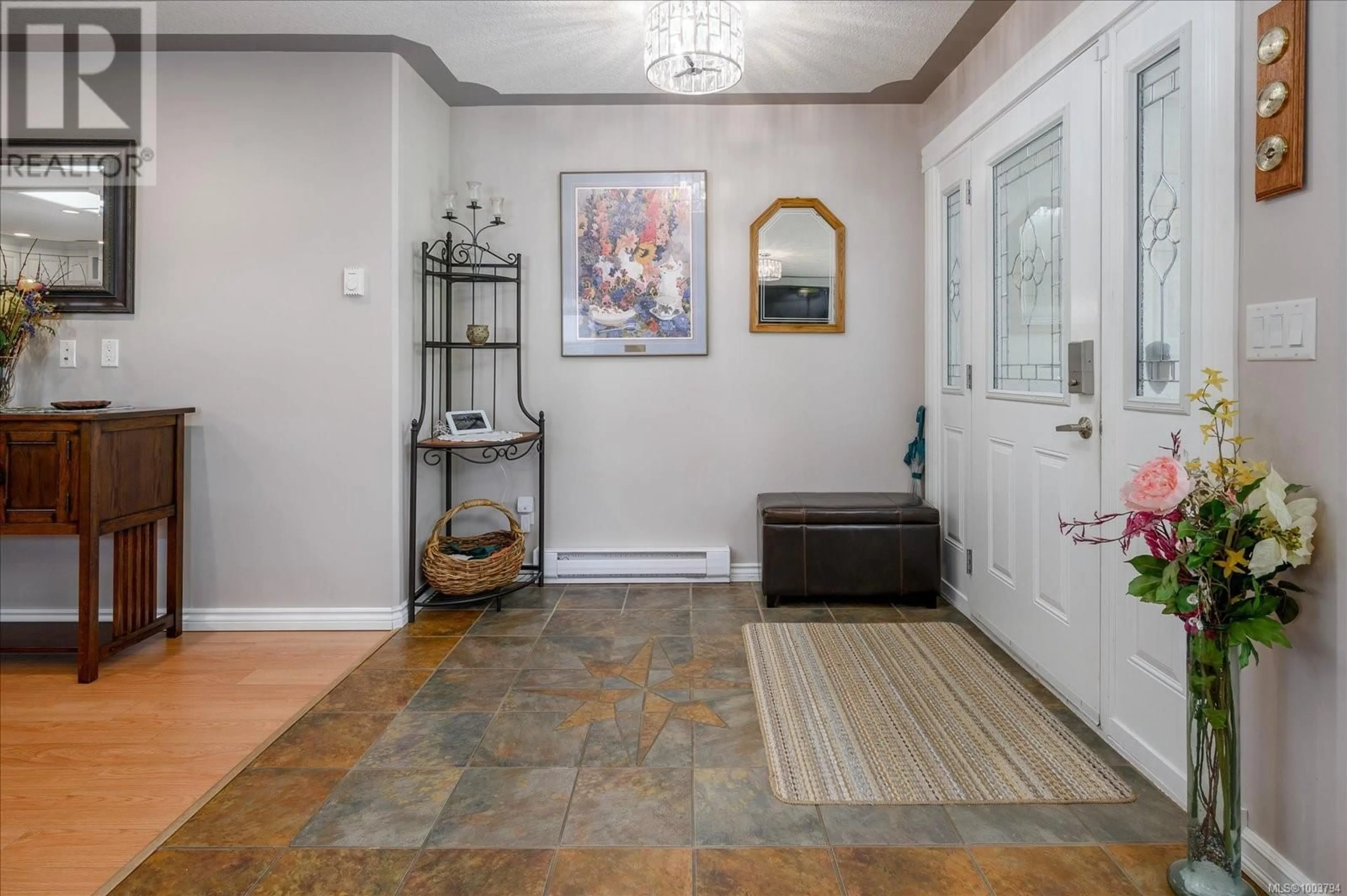Indoor entryway for 5739 MALPASS ROAD, Nanaimo British Columbia V9T2N3