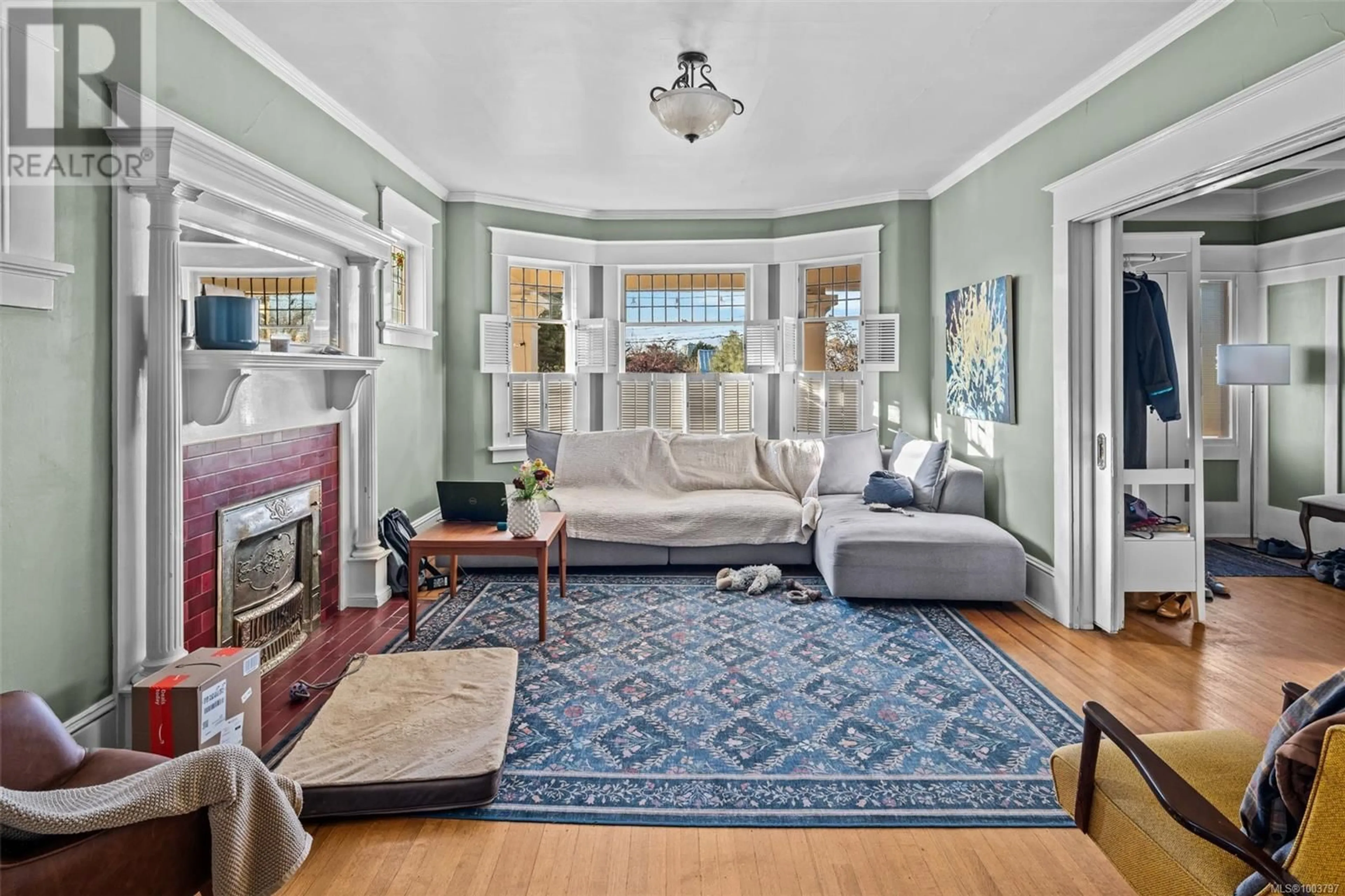 Living room with furniture, unknown for 337 MOSS STREET, Victoria British Columbia V8V4M9