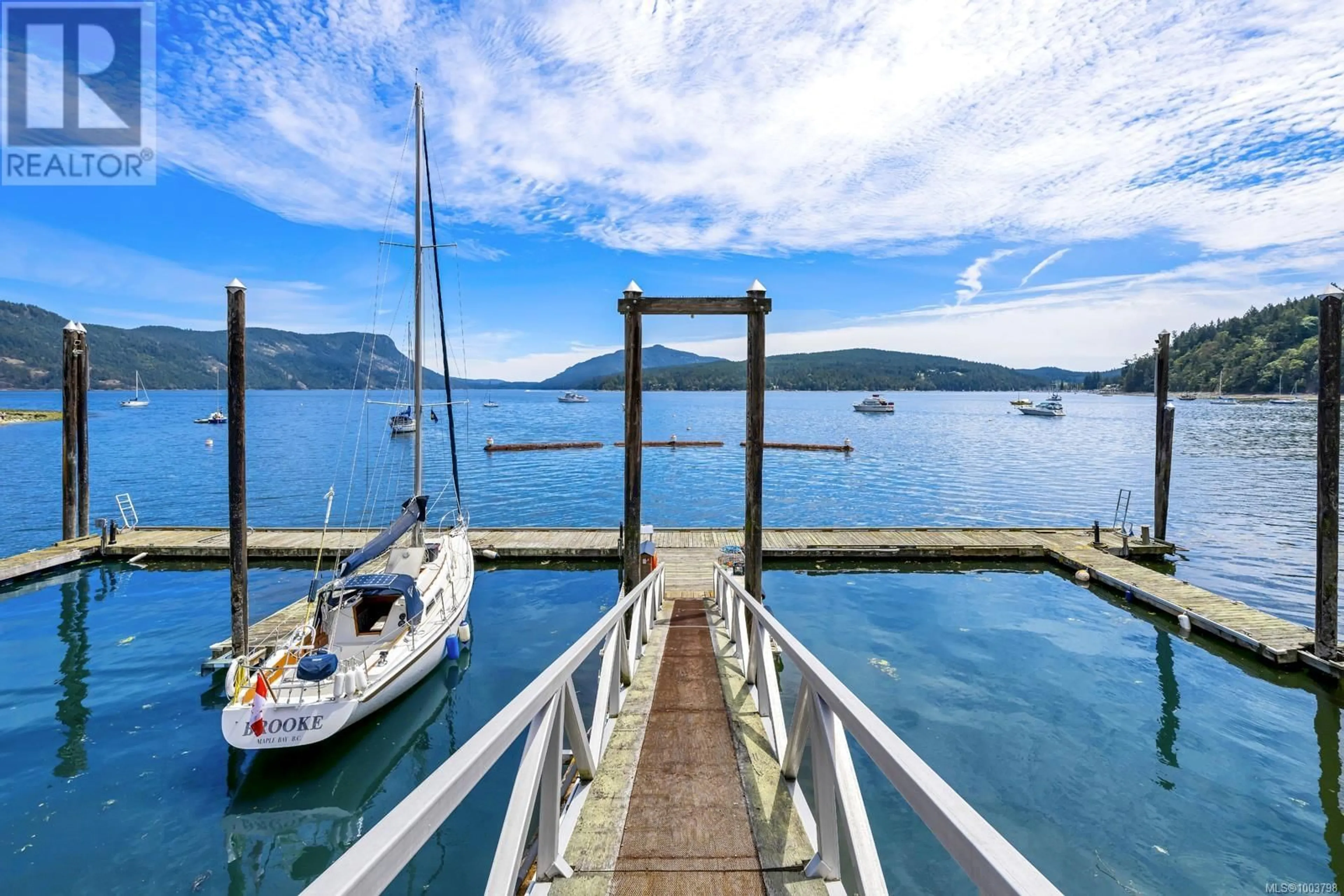 Patio, water/lake/river/ocean view for 1 - 6797 BEAUMONT AVENUE, Duncan British Columbia V9L5T4