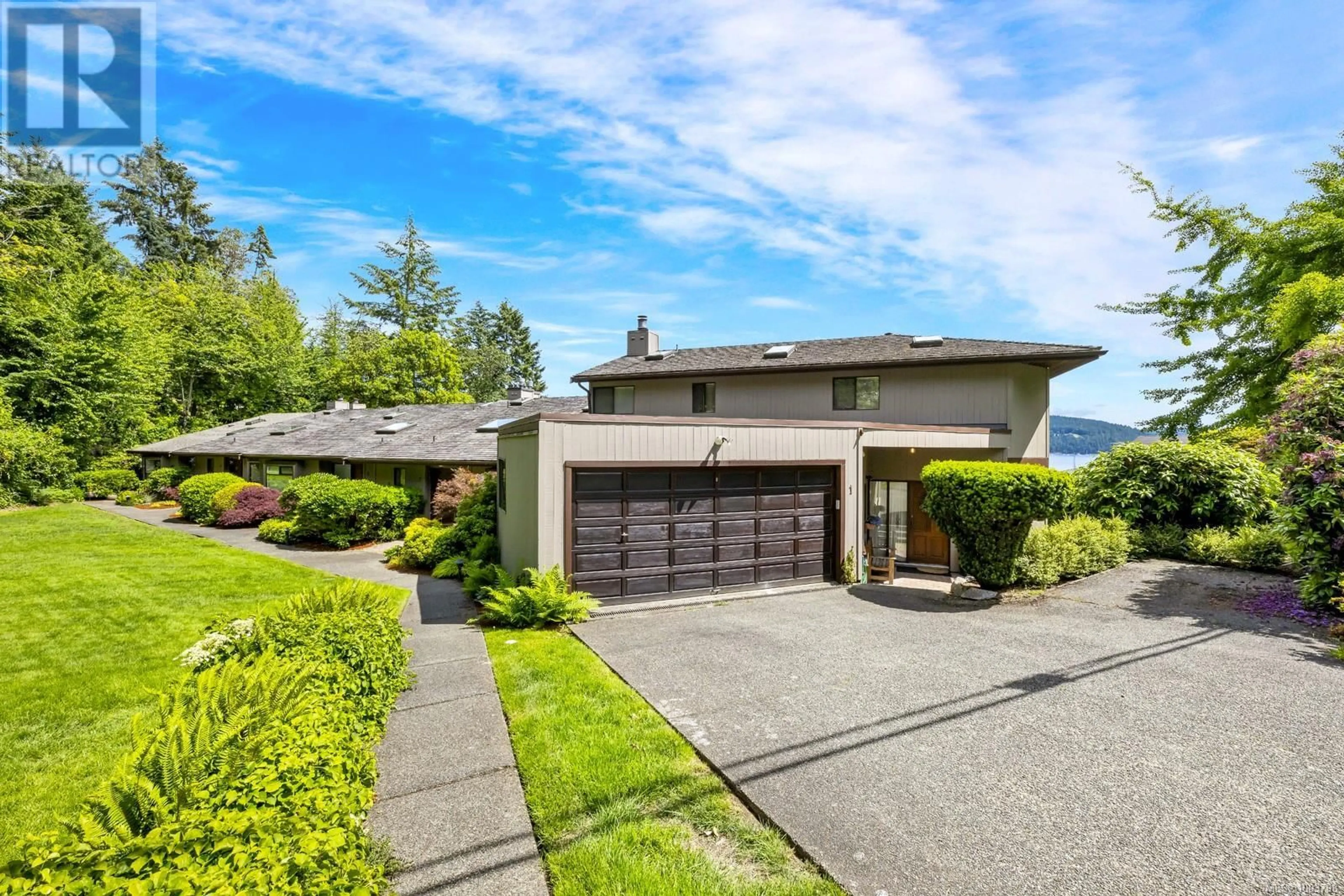 Home with vinyl exterior material, unknown for 1 - 6797 BEAUMONT AVENUE, Duncan British Columbia V9L5T4