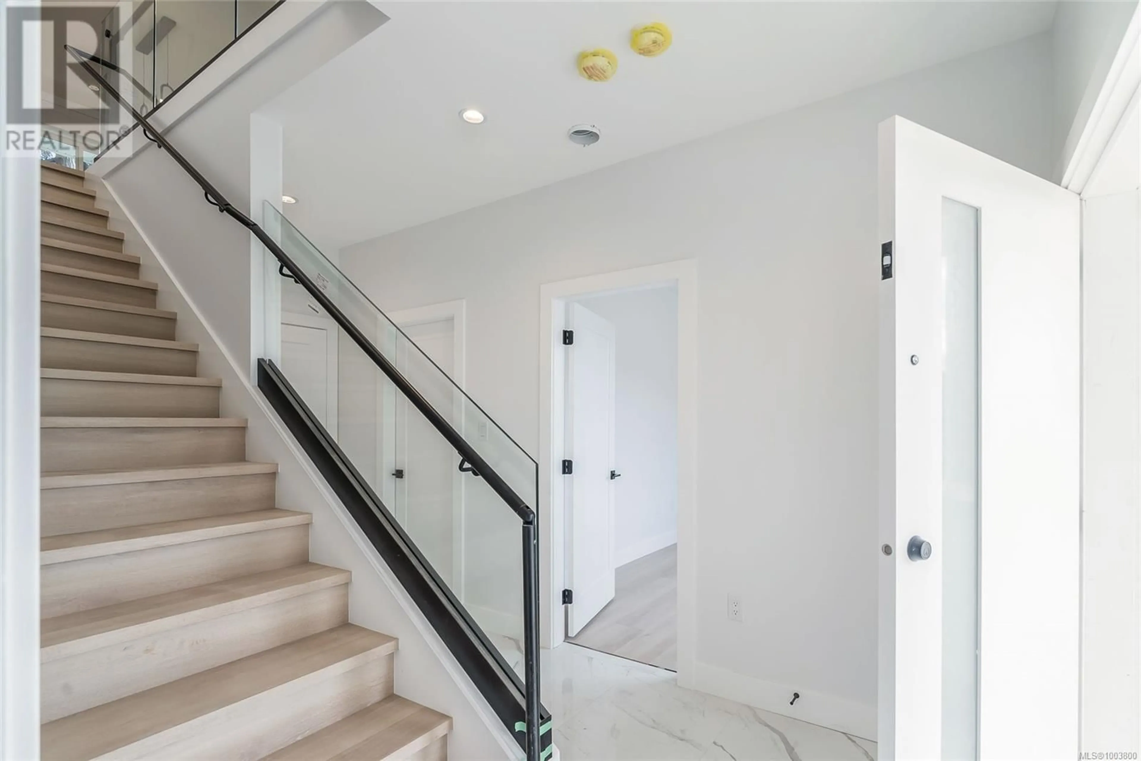 Stairs for 610 ROTAYO ROAD, Nanaimo British Columbia V9R3T3