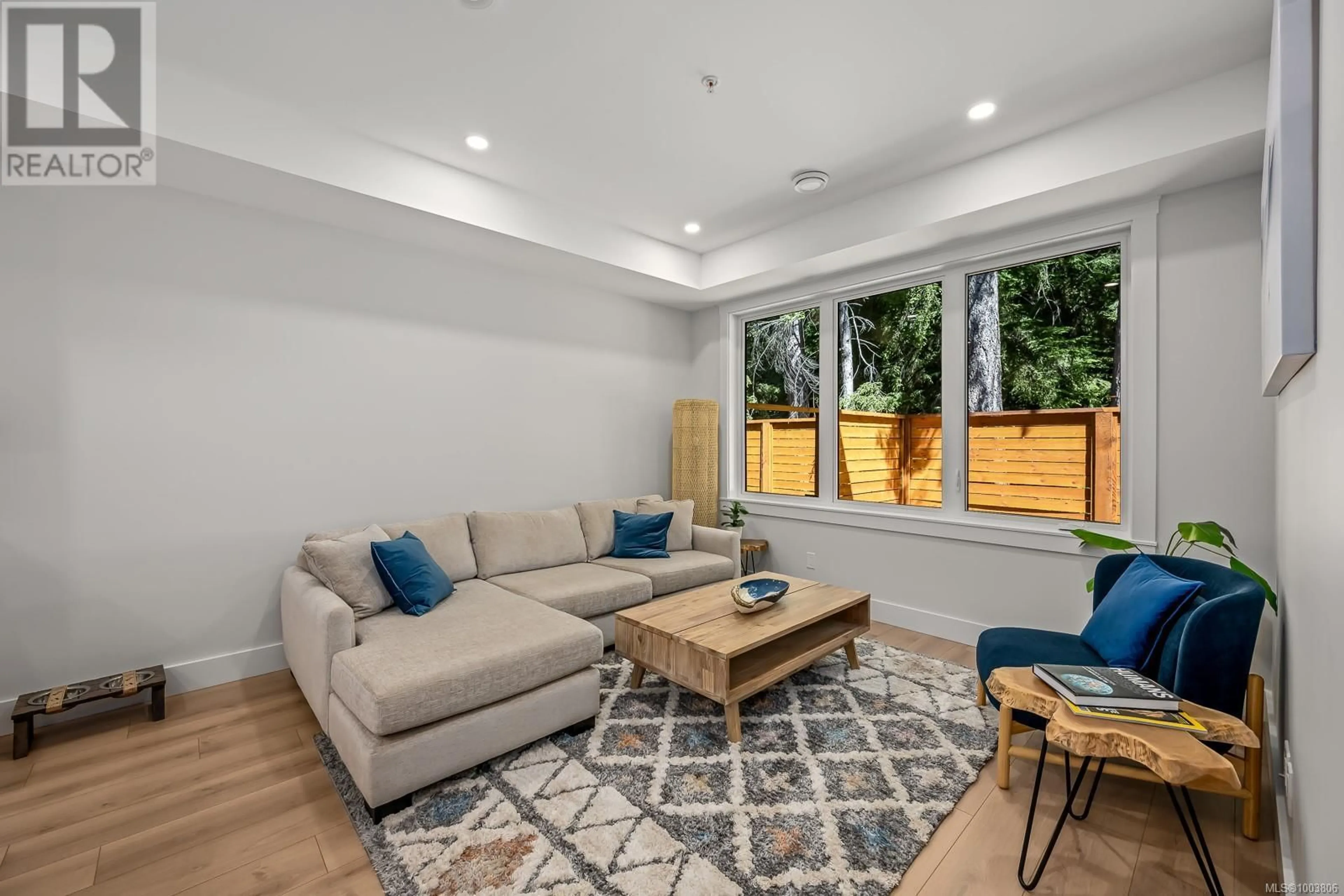 Living room with furniture, unknown for 20 - 1090 EVERGREEN ROAD, Campbell River British Columbia V9W3R9