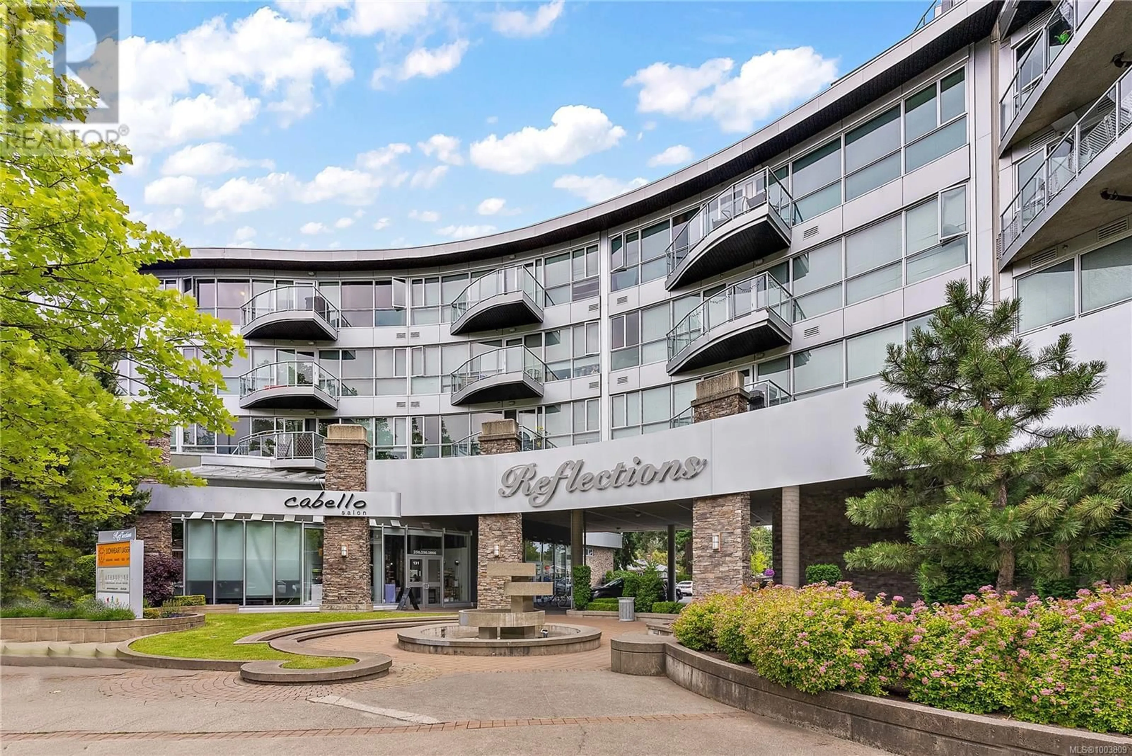 Indoor foyer for 509 - 2745 VETERANS MEMORIAL PARKWAY, Langford British Columbia V9B0H4