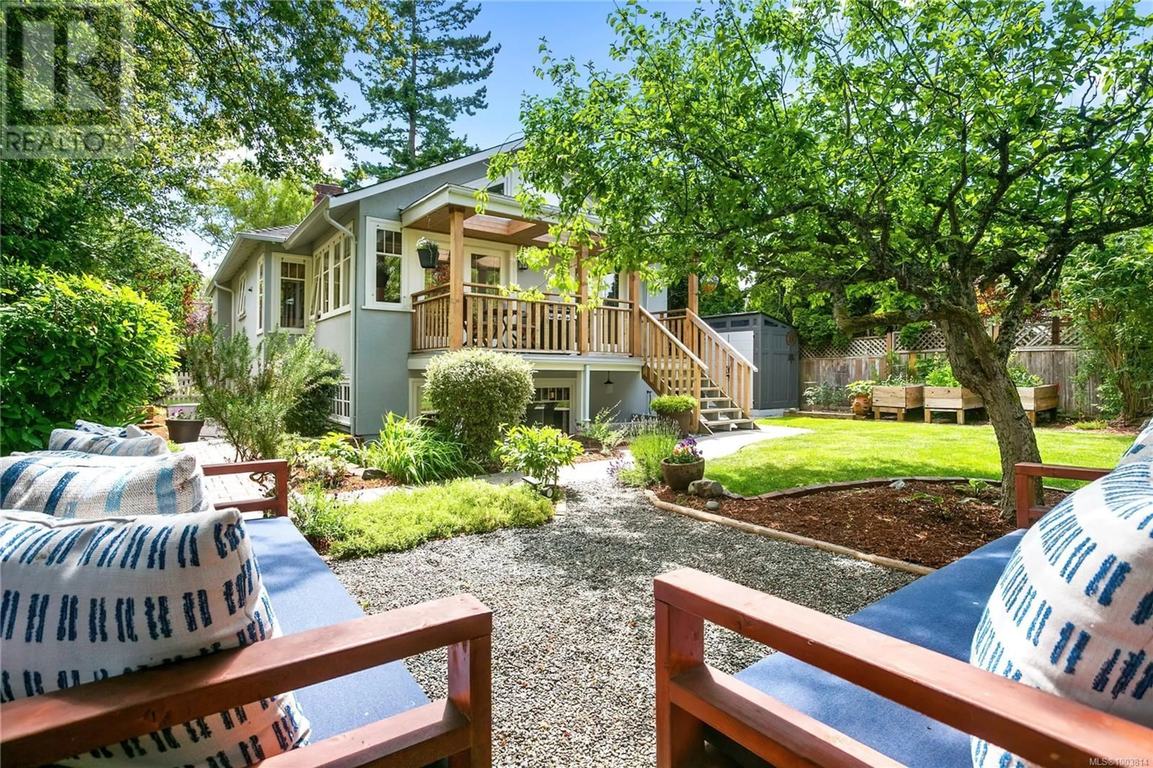 Patio, street for 2168 BARTLETT AVENUE, Oak Bay British Columbia V8S2P9