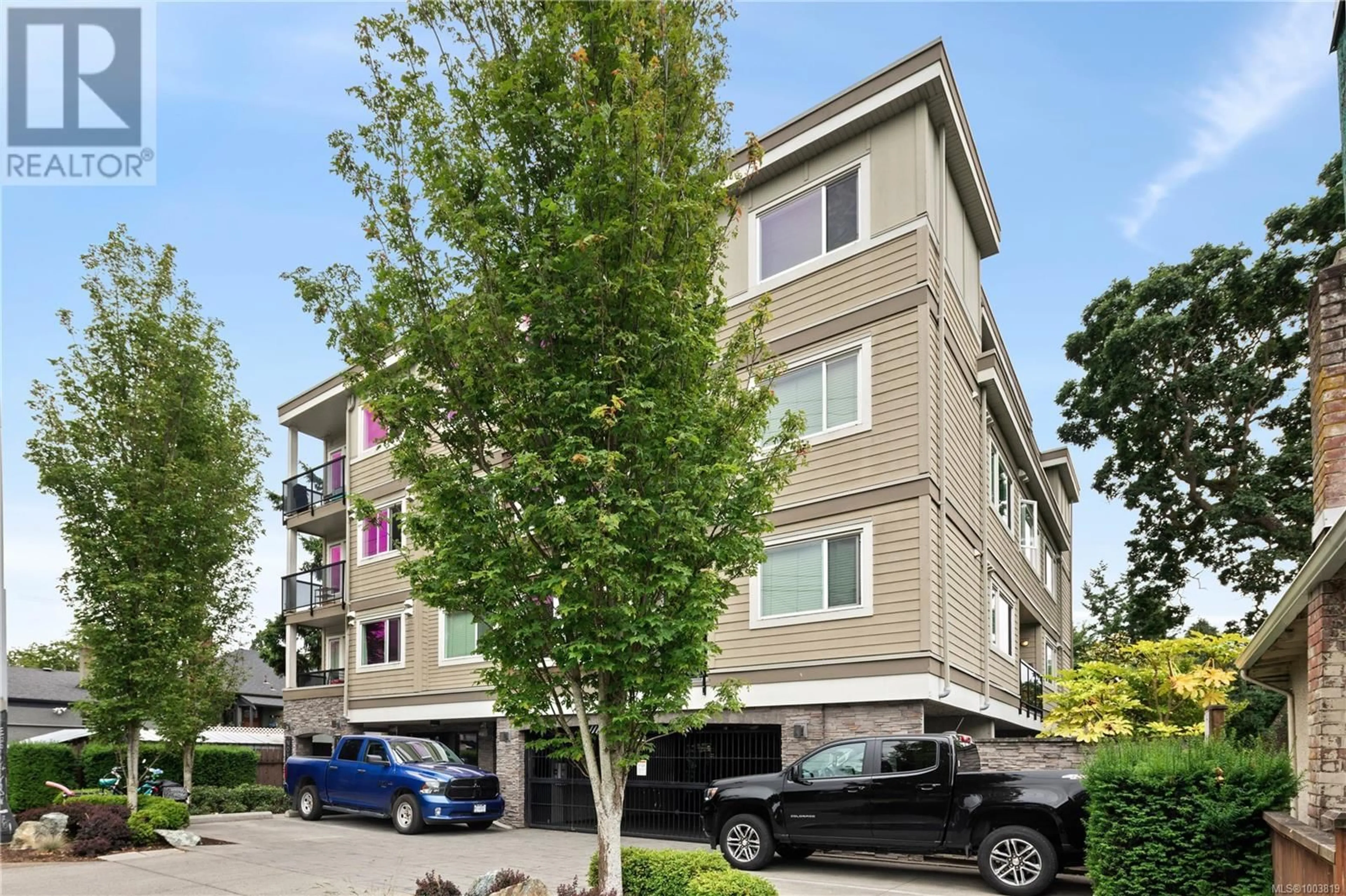 Unknown for 404 - 1615 BAY STREET, Victoria British Columbia V8R2B7
