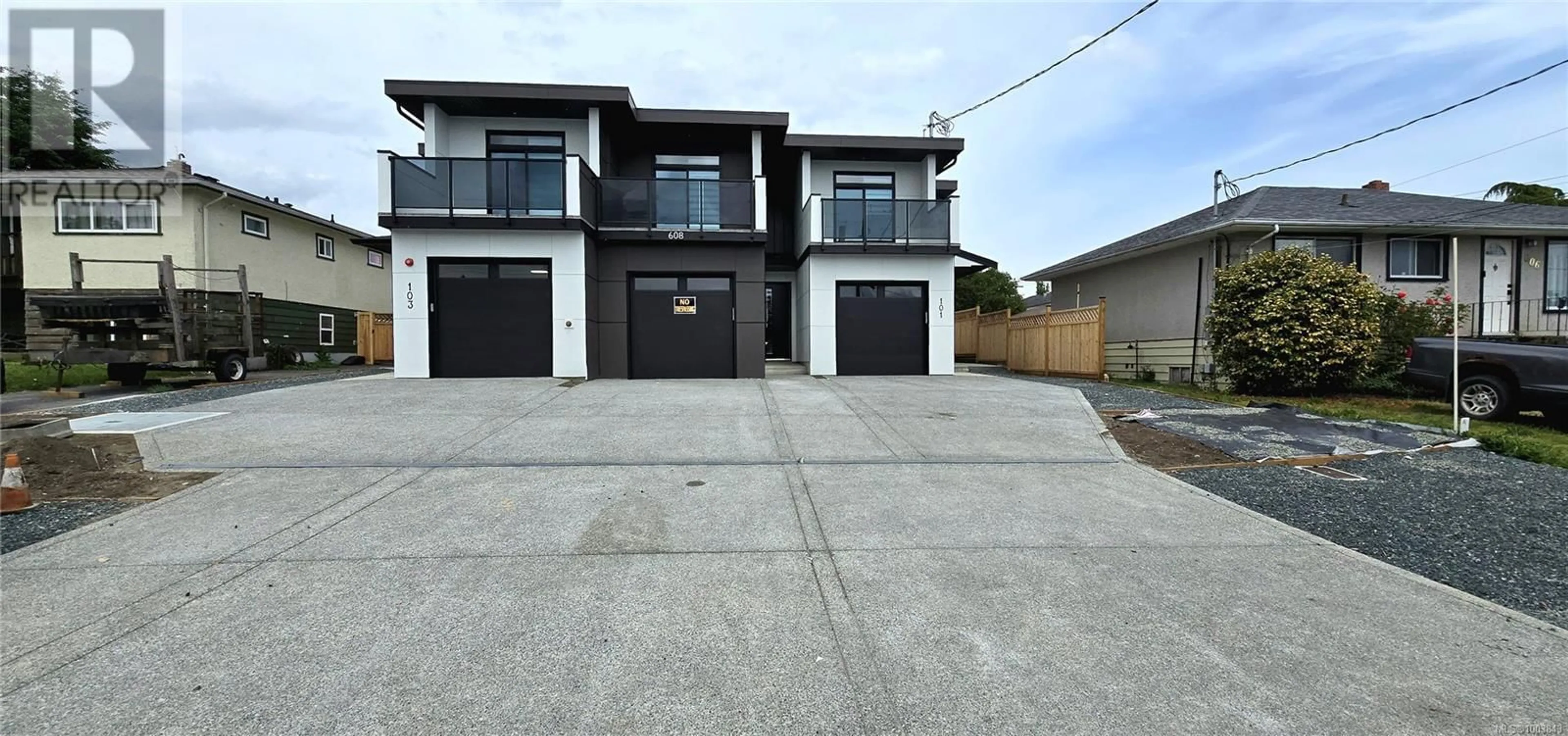 Unknown for 103 - 608 SANDY COURT, Nanaimo British Columbia V9R1M1