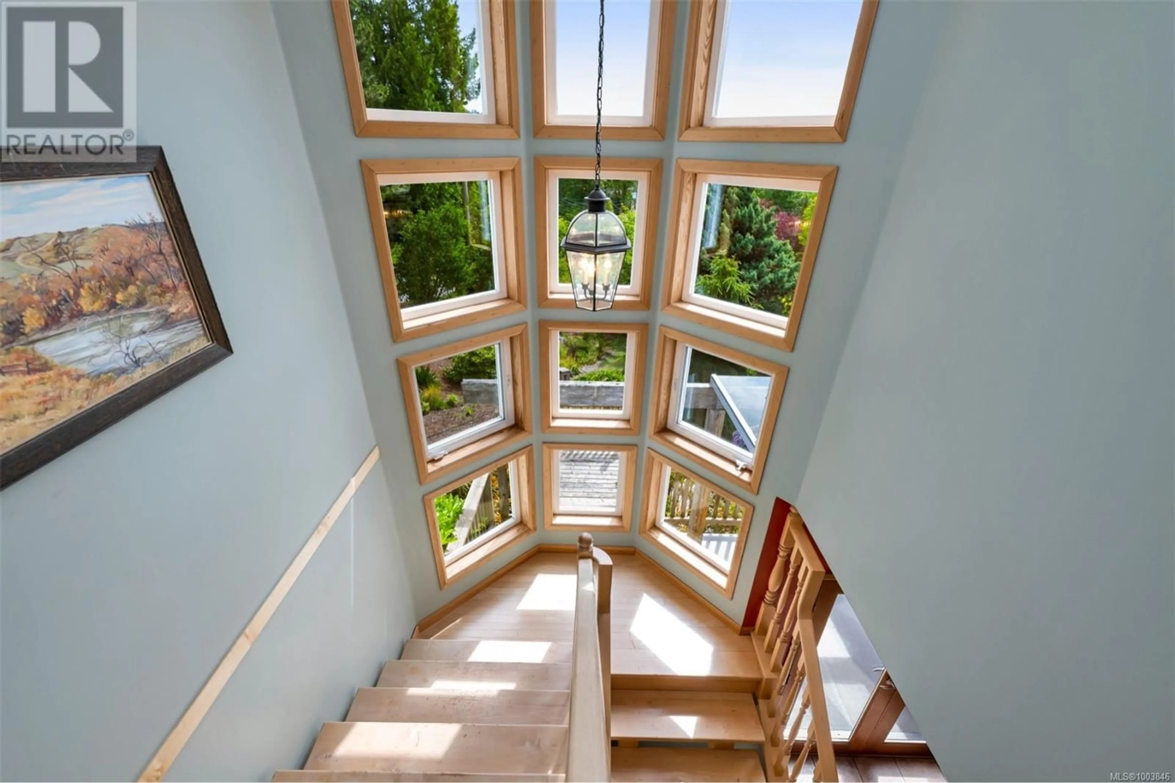 Indoor foyer for 2836 OCEANSIDE LANE, Mill Bay British Columbia V8H1E1