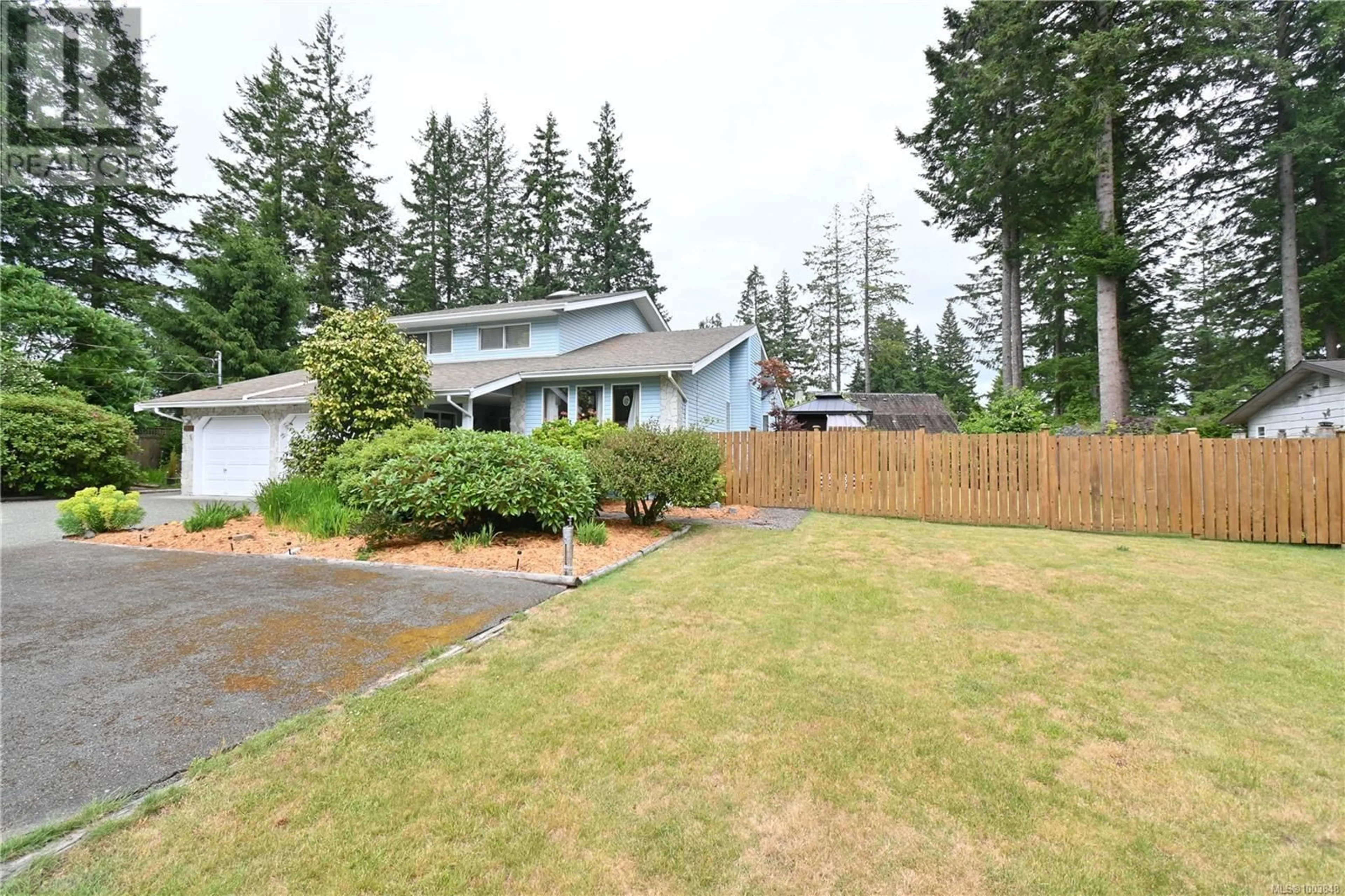 A pic from outside/outdoor area/front of a property/back of a property/a pic from drone, street for 2630 RAINBOW ROAD, Campbell River British Columbia V9W4V9