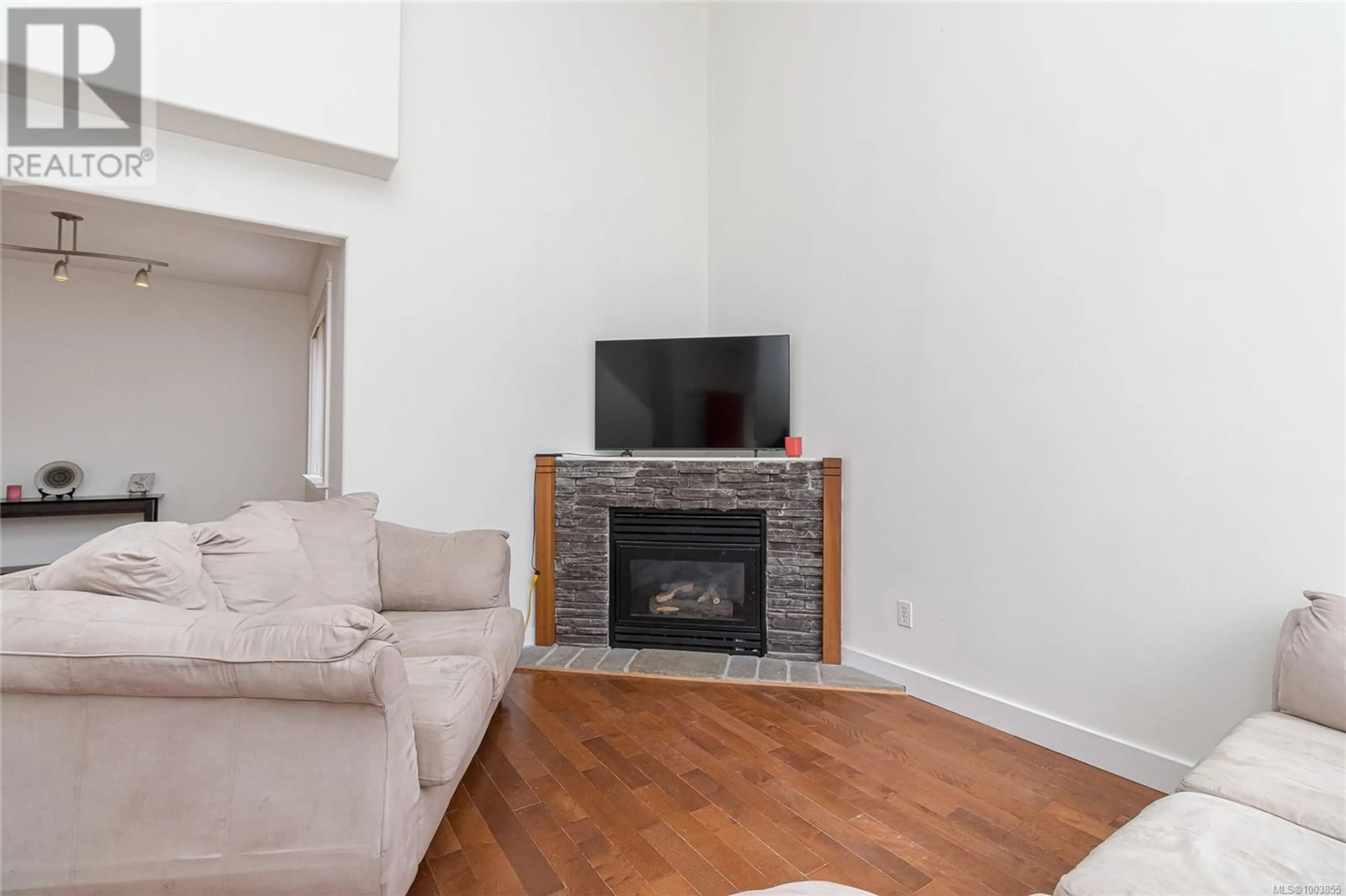 Living room with furniture, unknown for 2466 GALLAND AVENUE, Shawnigan Lake British Columbia V0R2W0