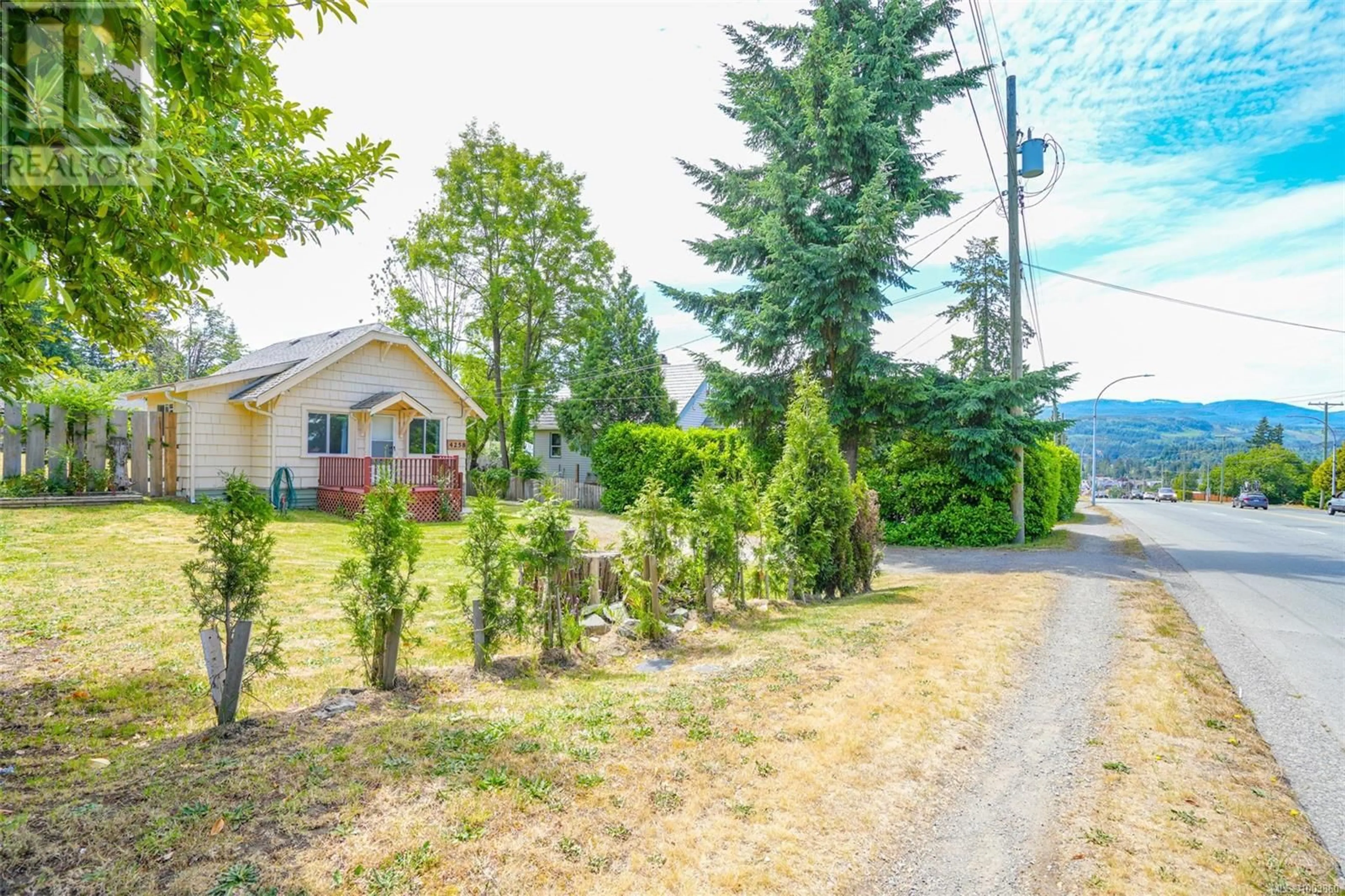 A pic from outside/outdoor area/front of a property/back of a property/a pic from drone, street for 4258 JOHNSTON ROAD, Port Alberni British Columbia V9Y5N1