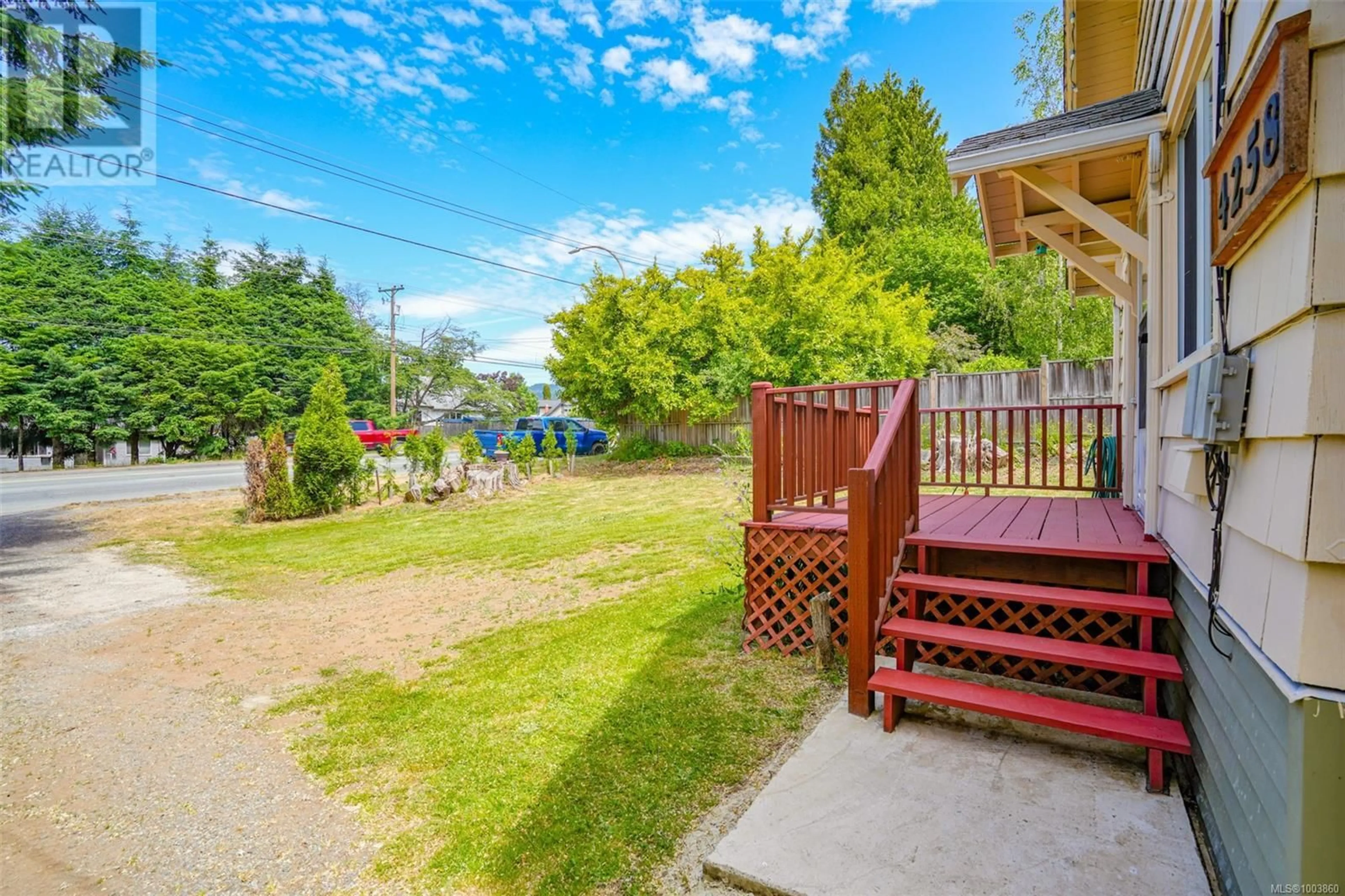 Patio, street for 4258 JOHNSTON ROAD, Port Alberni British Columbia V9Y5N1