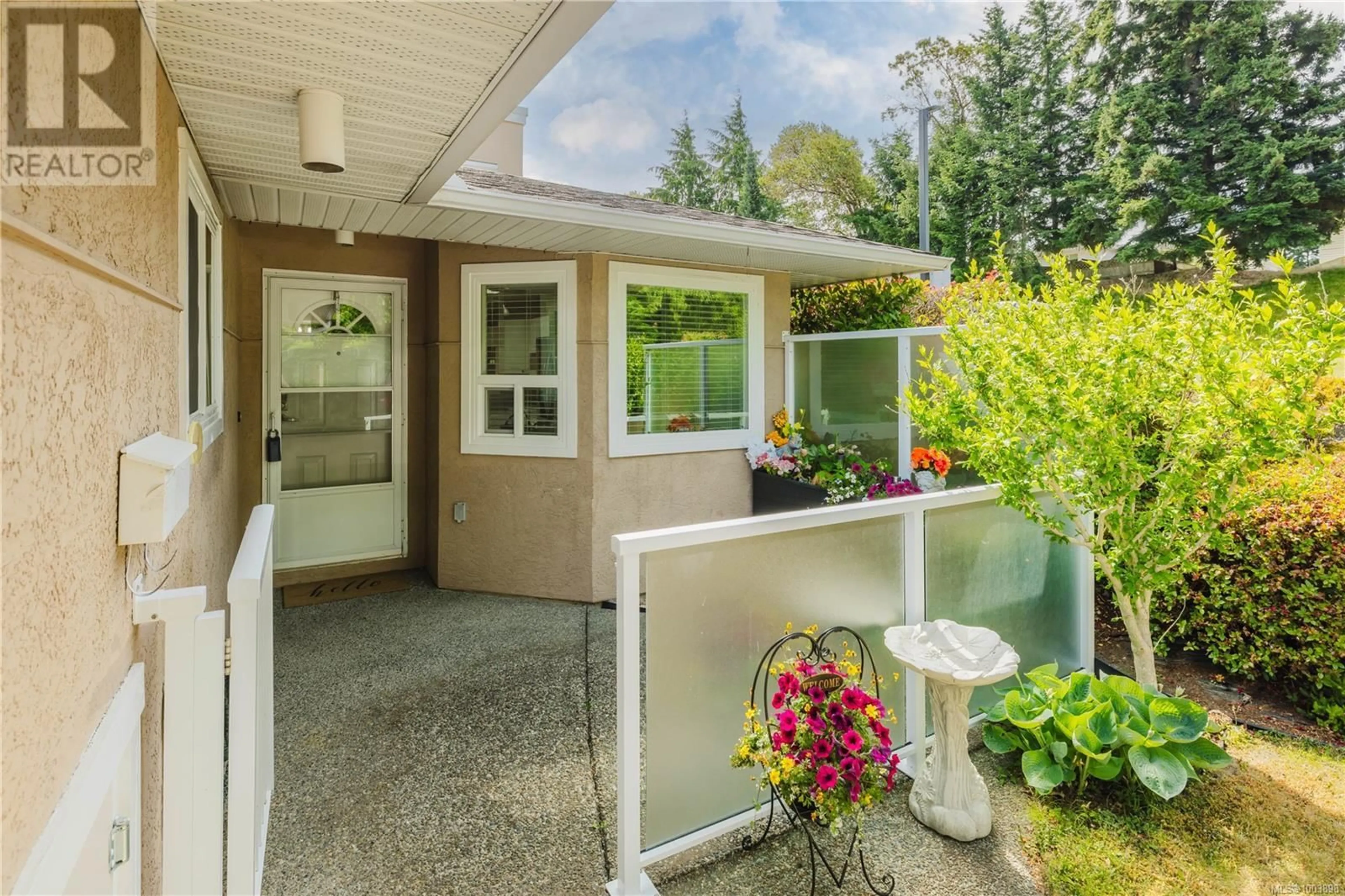 Patio, street for 1 - 3049 BRITTANY DRIVE, Colwood British Columbia V9B5P8