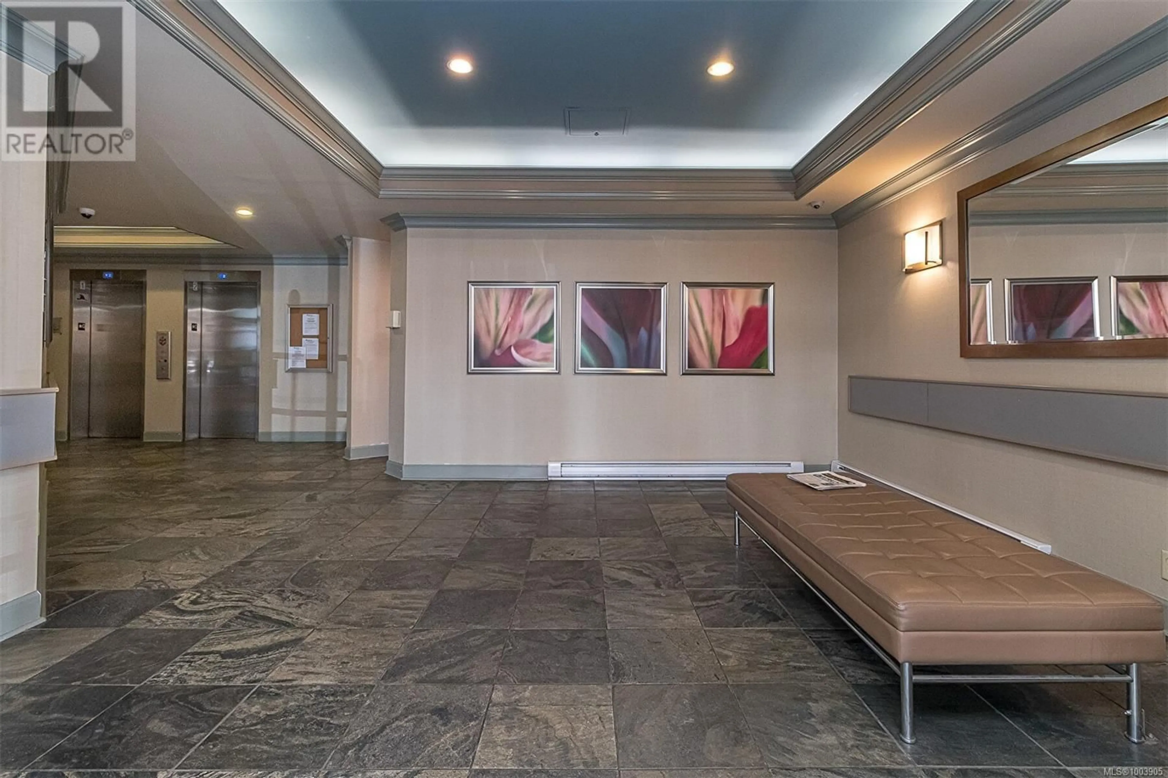 Lobby for 1112 - 835 VIEW STREET, Victoria British Columbia V8W3W8