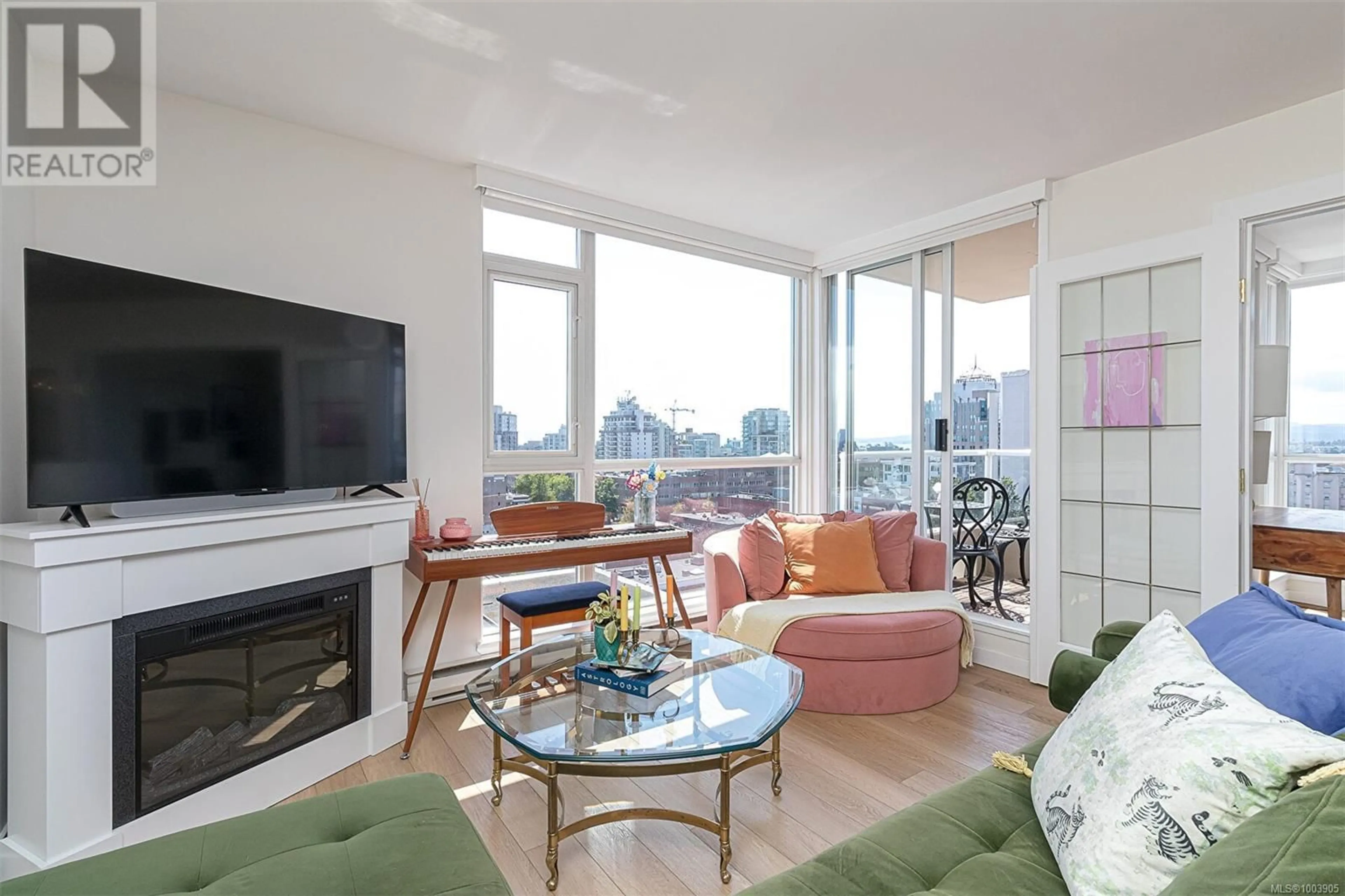 Living room with furniture, unknown for 1112 - 835 VIEW STREET, Victoria British Columbia V8W3W8