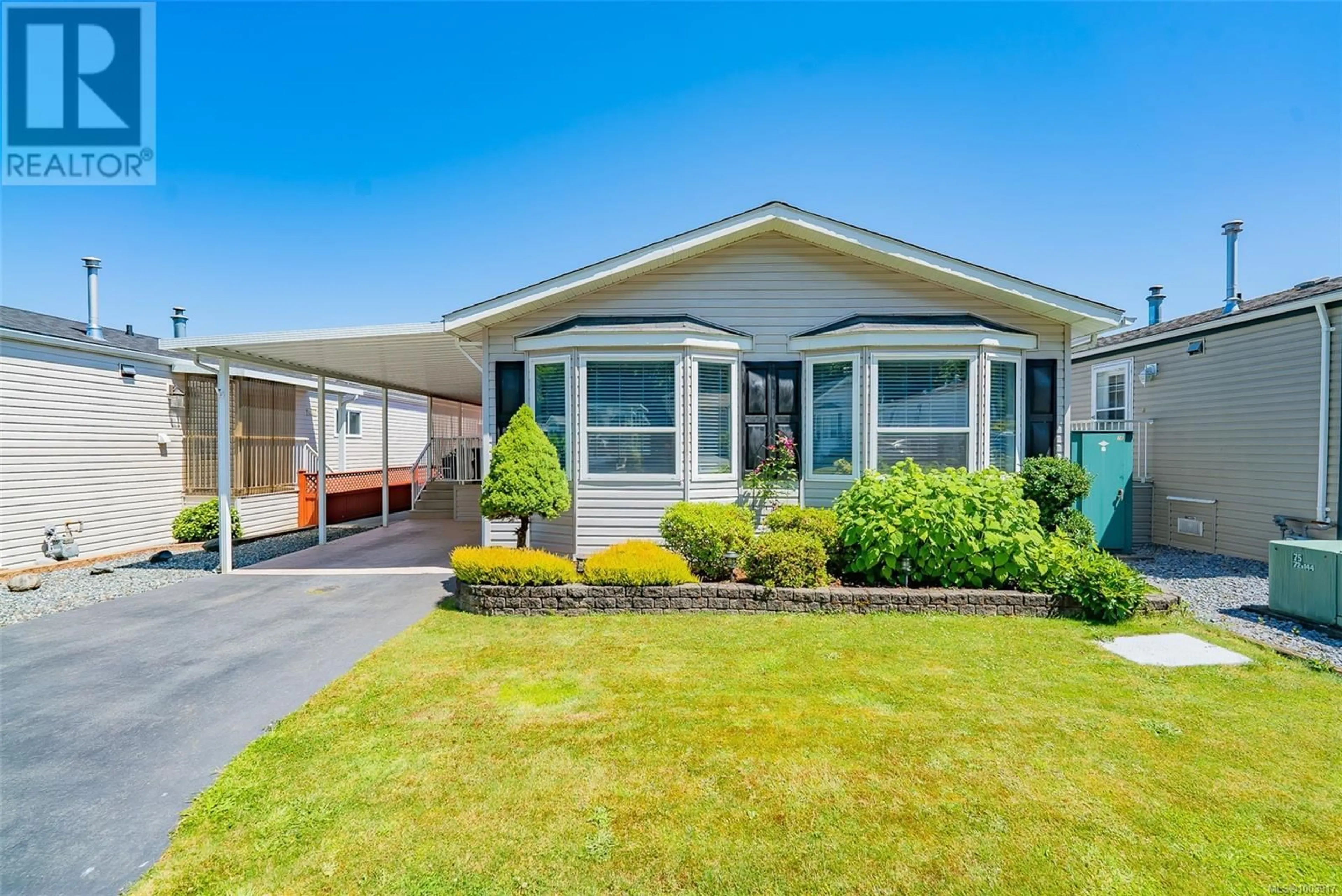Home with vinyl exterior material, street for 87 - 1927 VALLEY OAK DRIVE, Nanaimo British Columbia V9R6N1