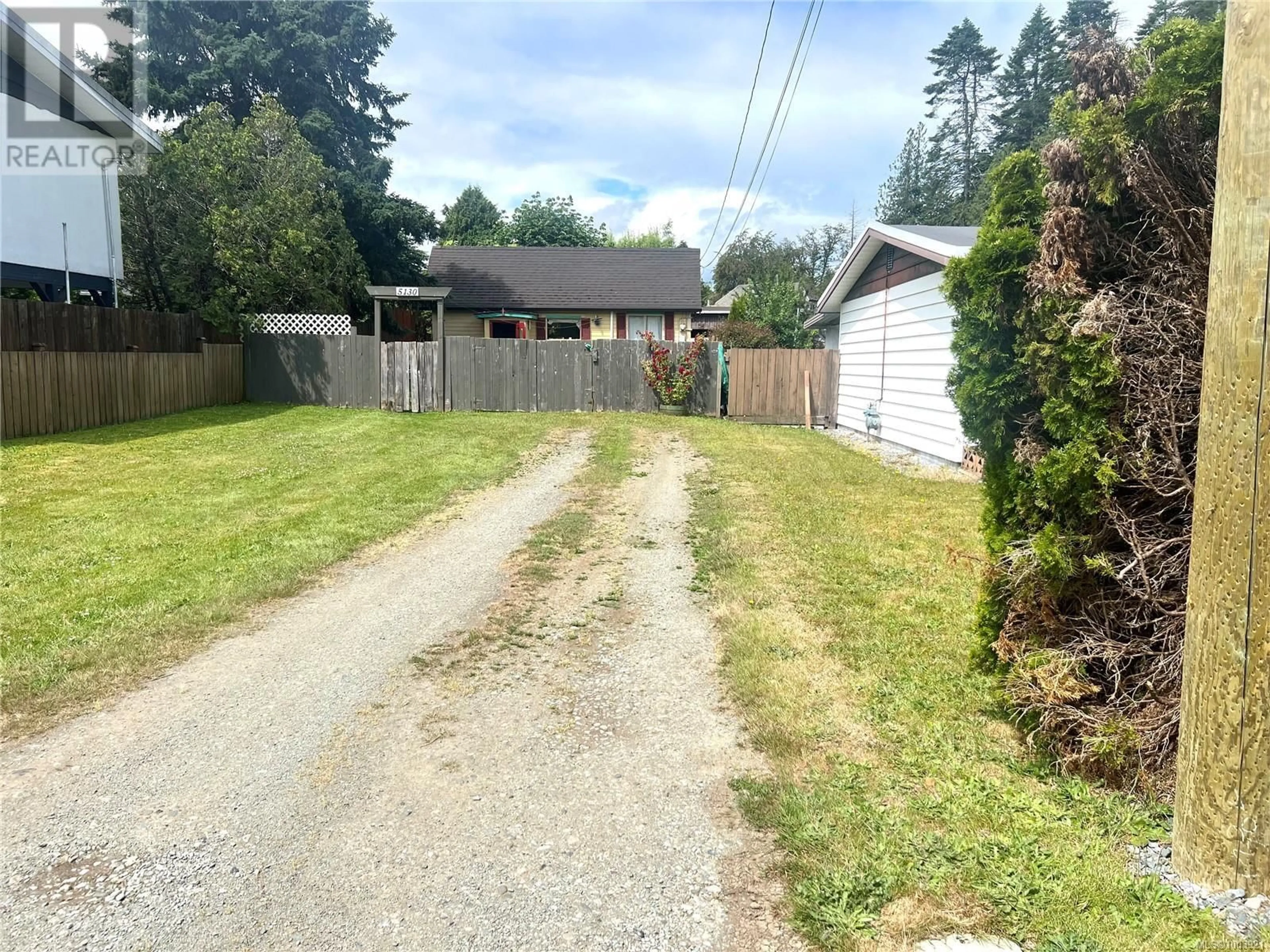 A pic from outside/outdoor area/front of a property/back of a property/a pic from drone, street for 5130 GOLDEN STREET, Port Alberni British Columbia V9Y7J2