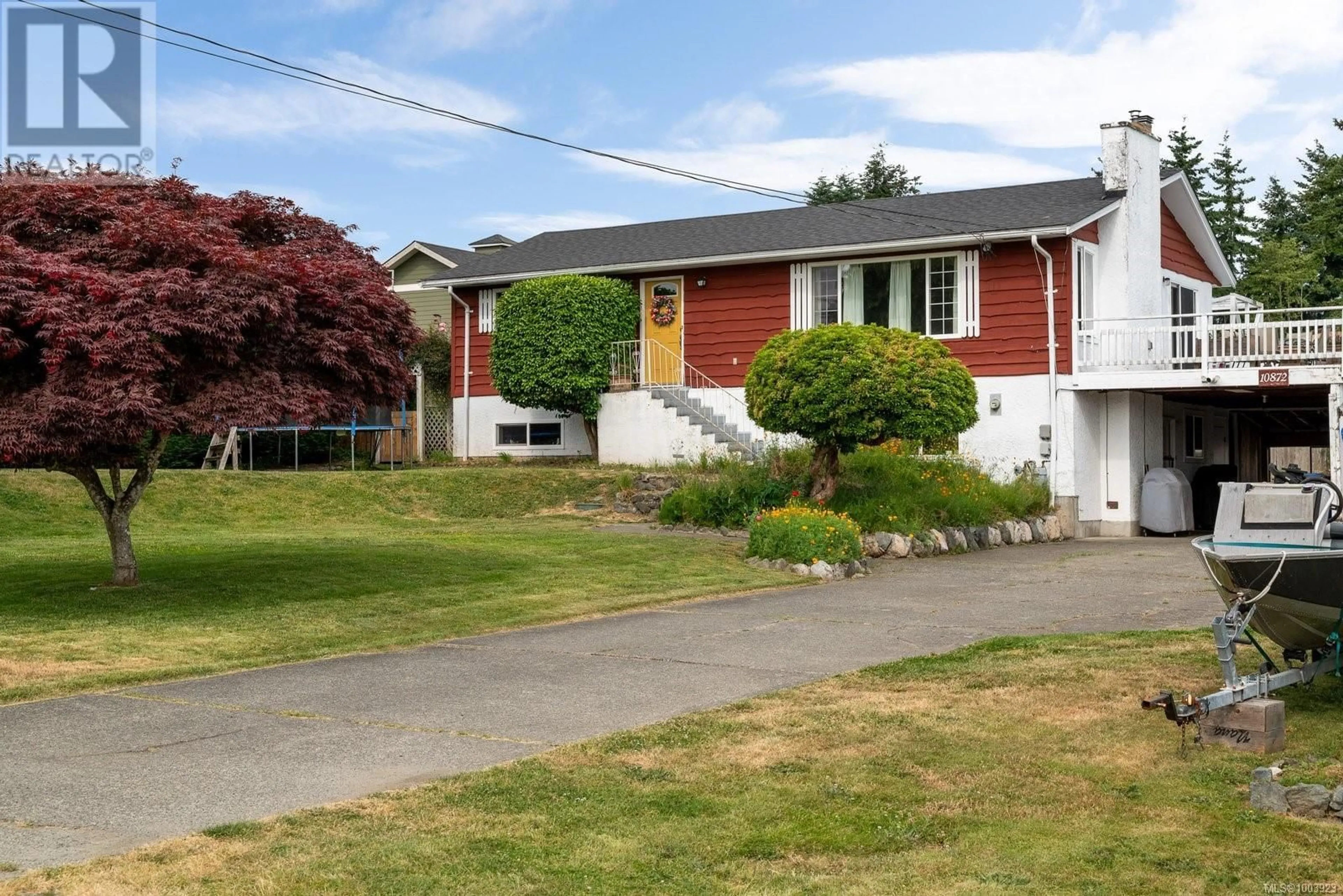 Home with vinyl exterior material, street for 10872 GRANDVIEW ROAD, Saltair British Columbia V9G1Z7