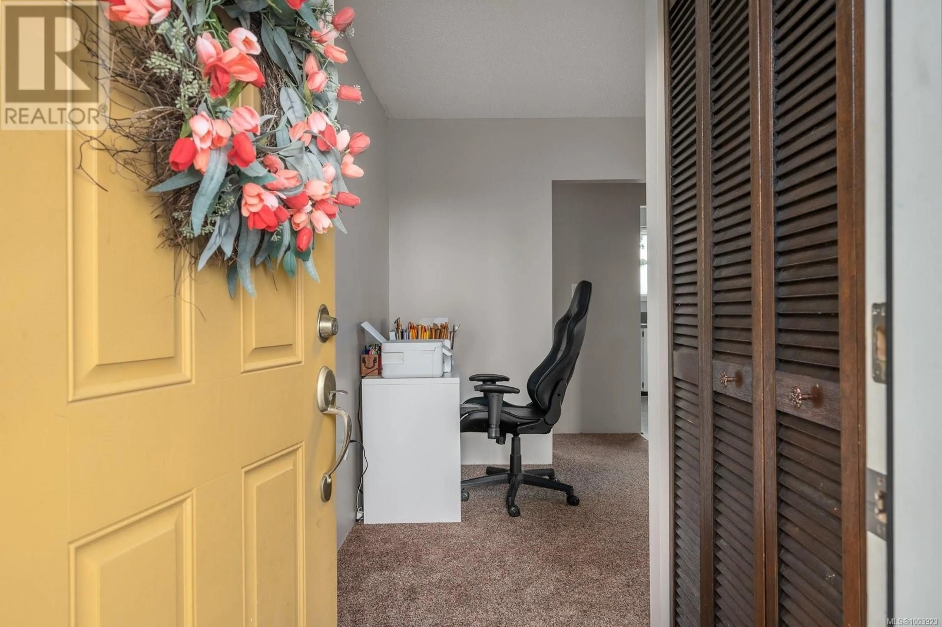 Indoor entryway for 10872 GRANDVIEW ROAD, Saltair British Columbia V9G1Z7