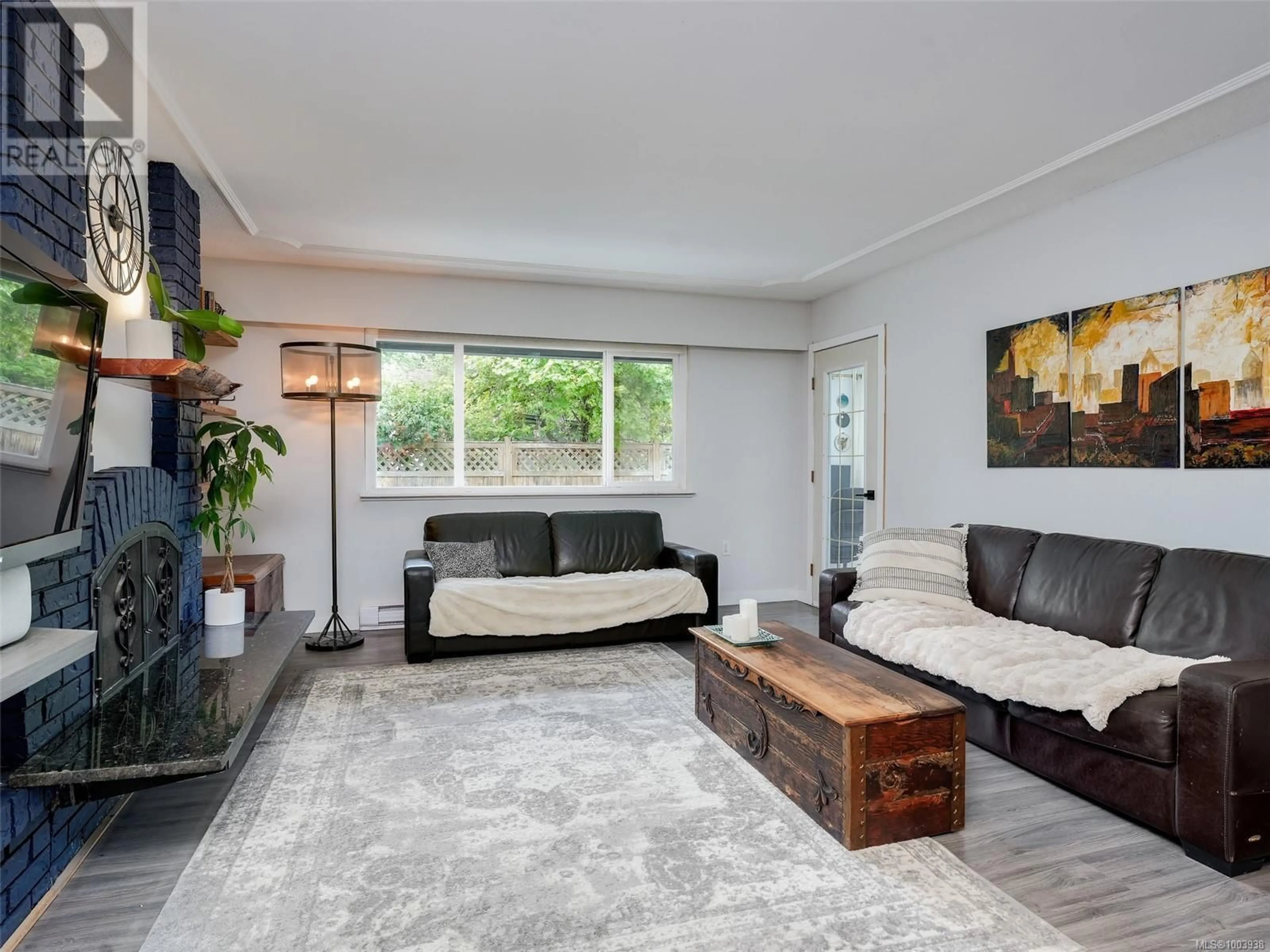 Living room with furniture, unknown for 105 - 3244 SEATON STREET, Saanich British Columbia V8Z3V7