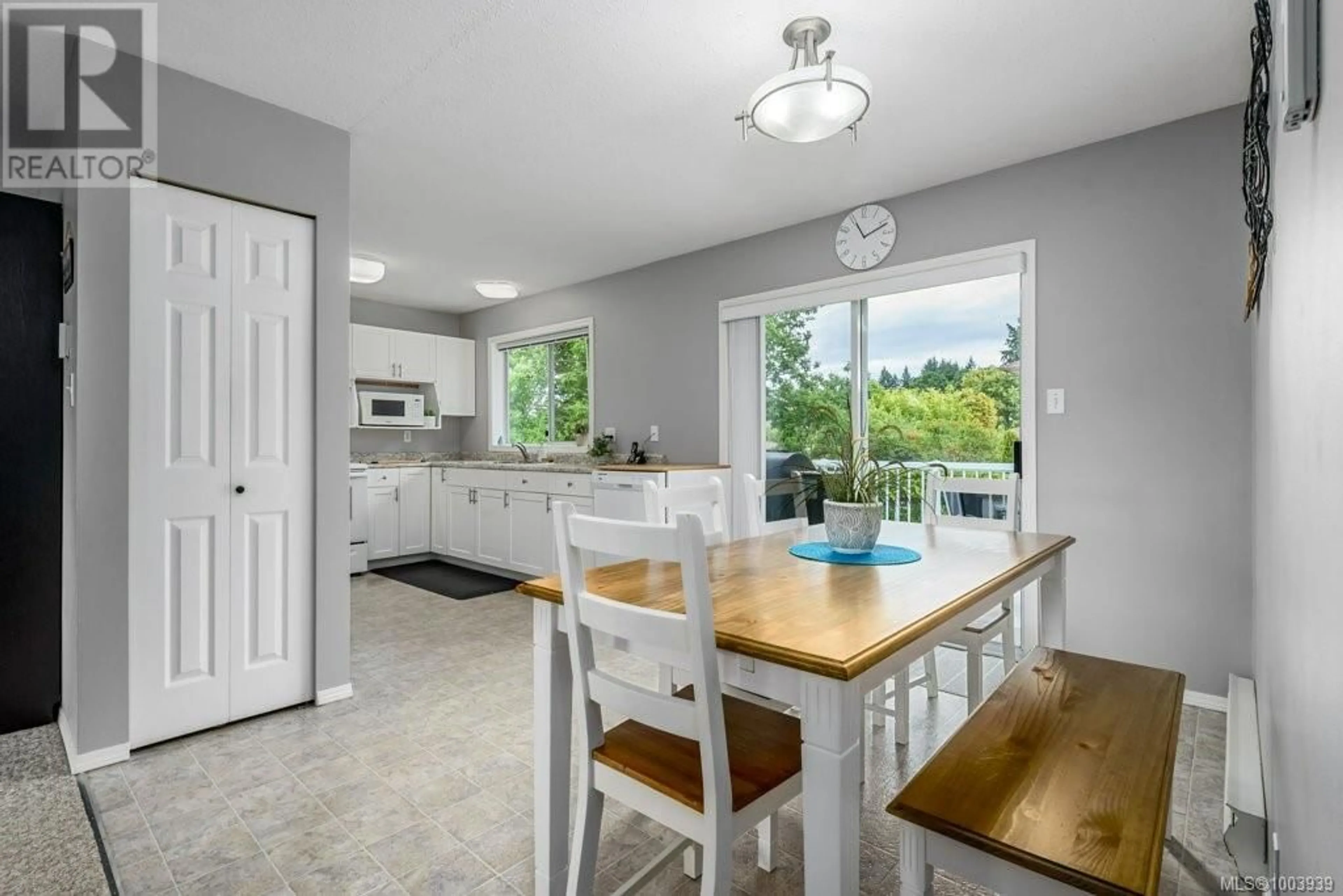 Open concept kitchen, unknown for 1406 DOGWOOD AVENUE, Comox British Columbia V9M2Z5