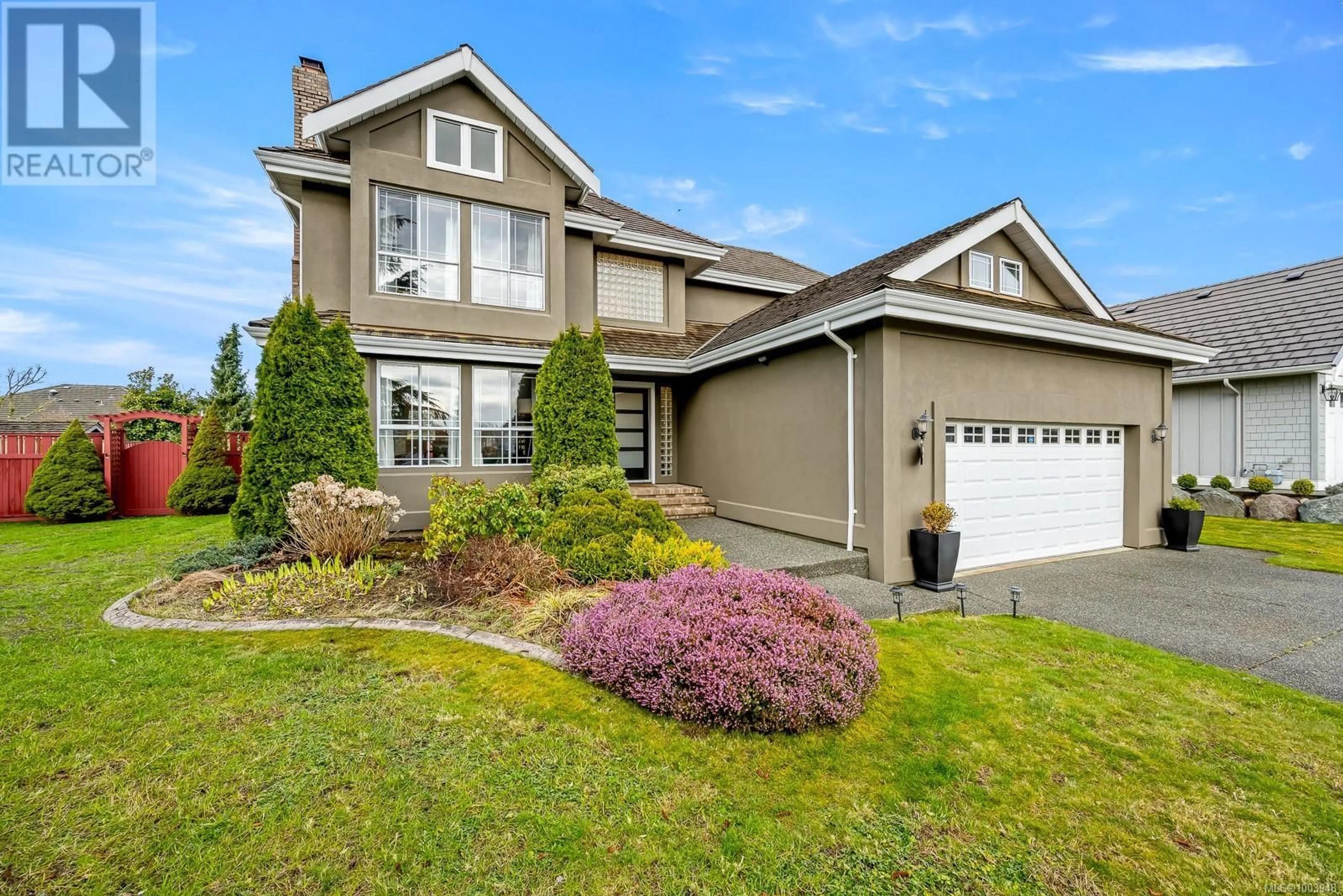 Home with vinyl exterior material, street for 931 CROWN ISLE DRIVE, Courtenay British Columbia V9N8R6