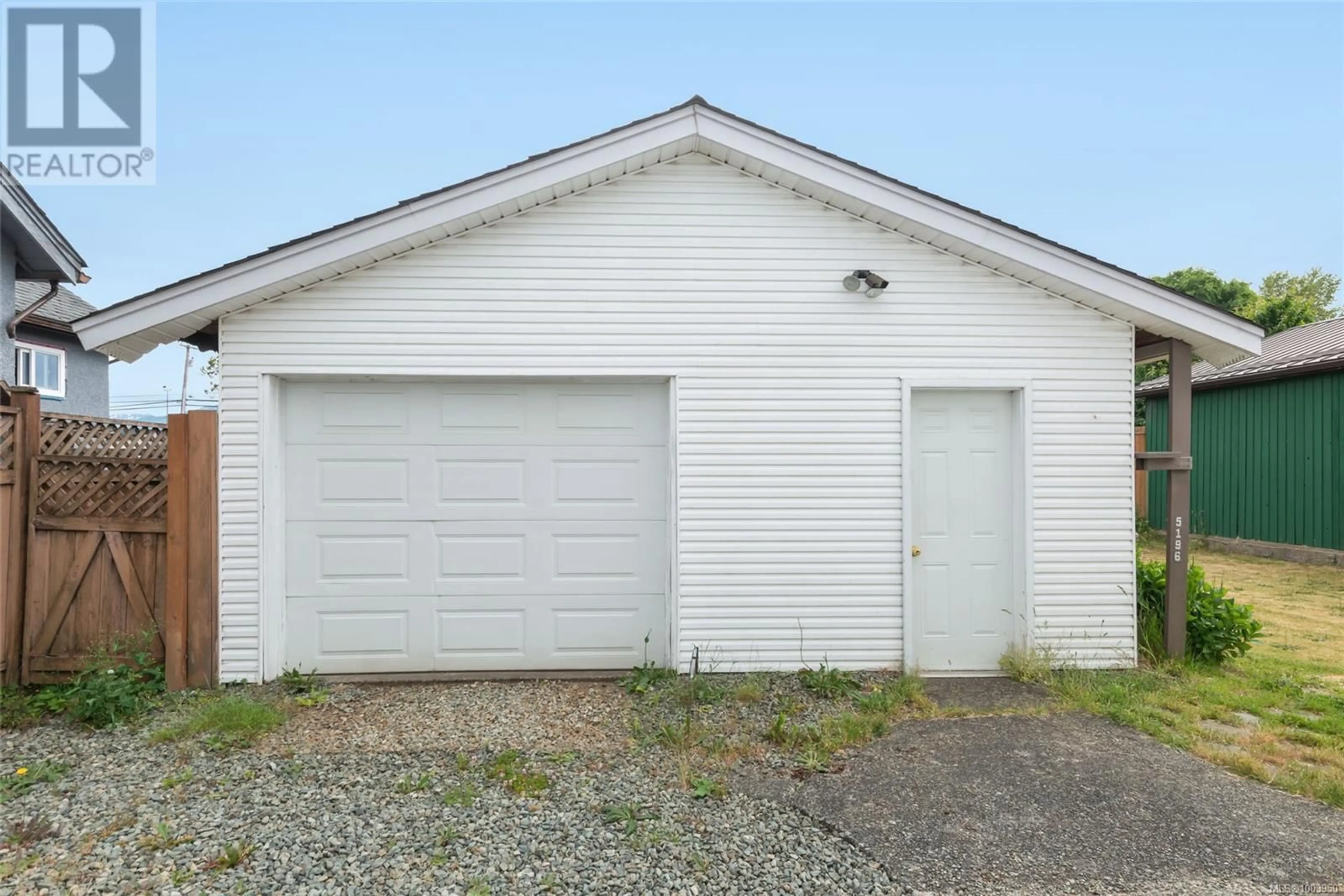 Indoor garage for 5196 HEASLIP ROAD, Port Alberni British Columbia V9Y6Z9