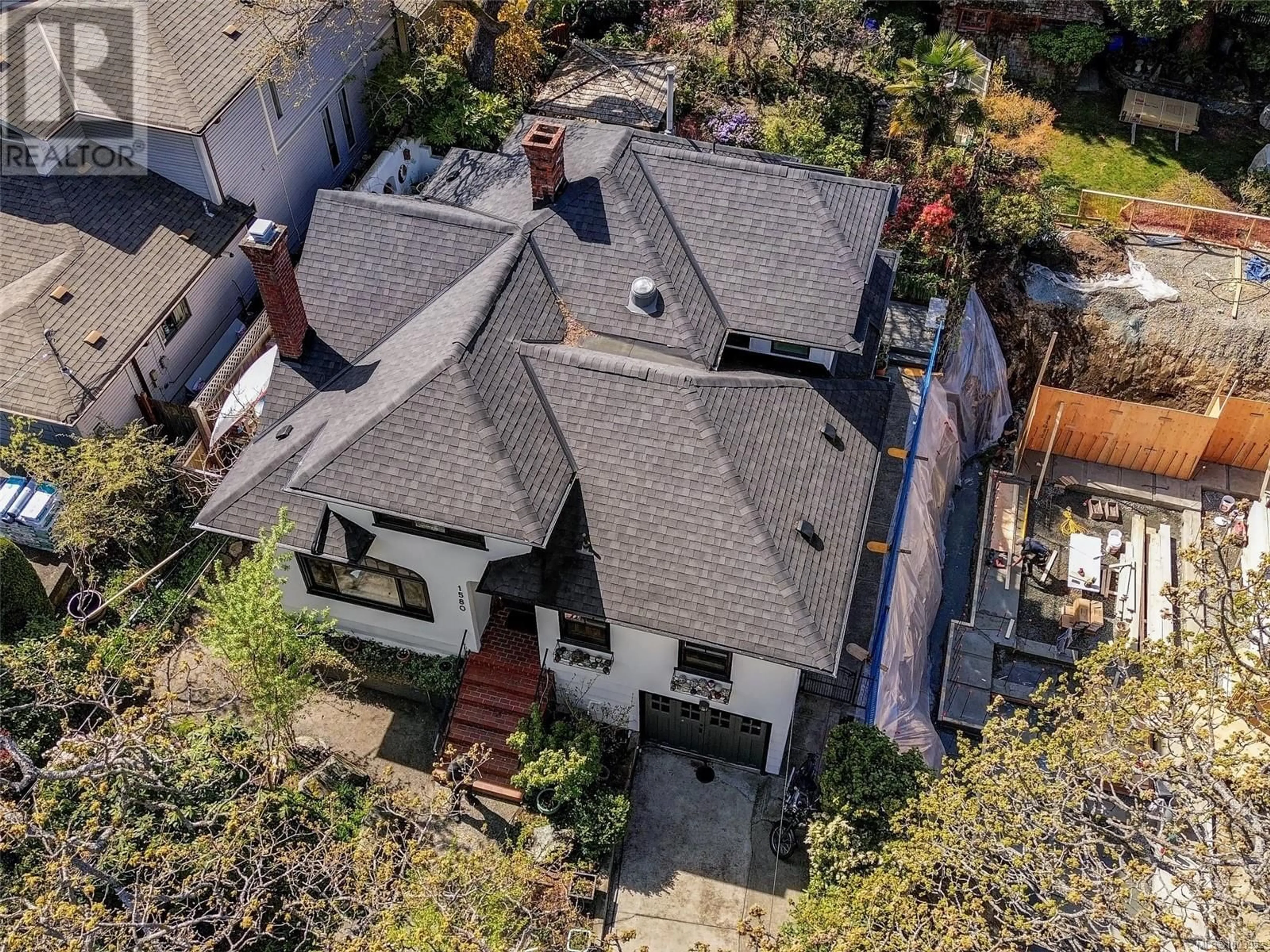 A pic from outside/outdoor area/front of a property/back of a property/a pic from drone, street for 1580 WILMOT PLACE, Oak Bay British Columbia V8R5S3