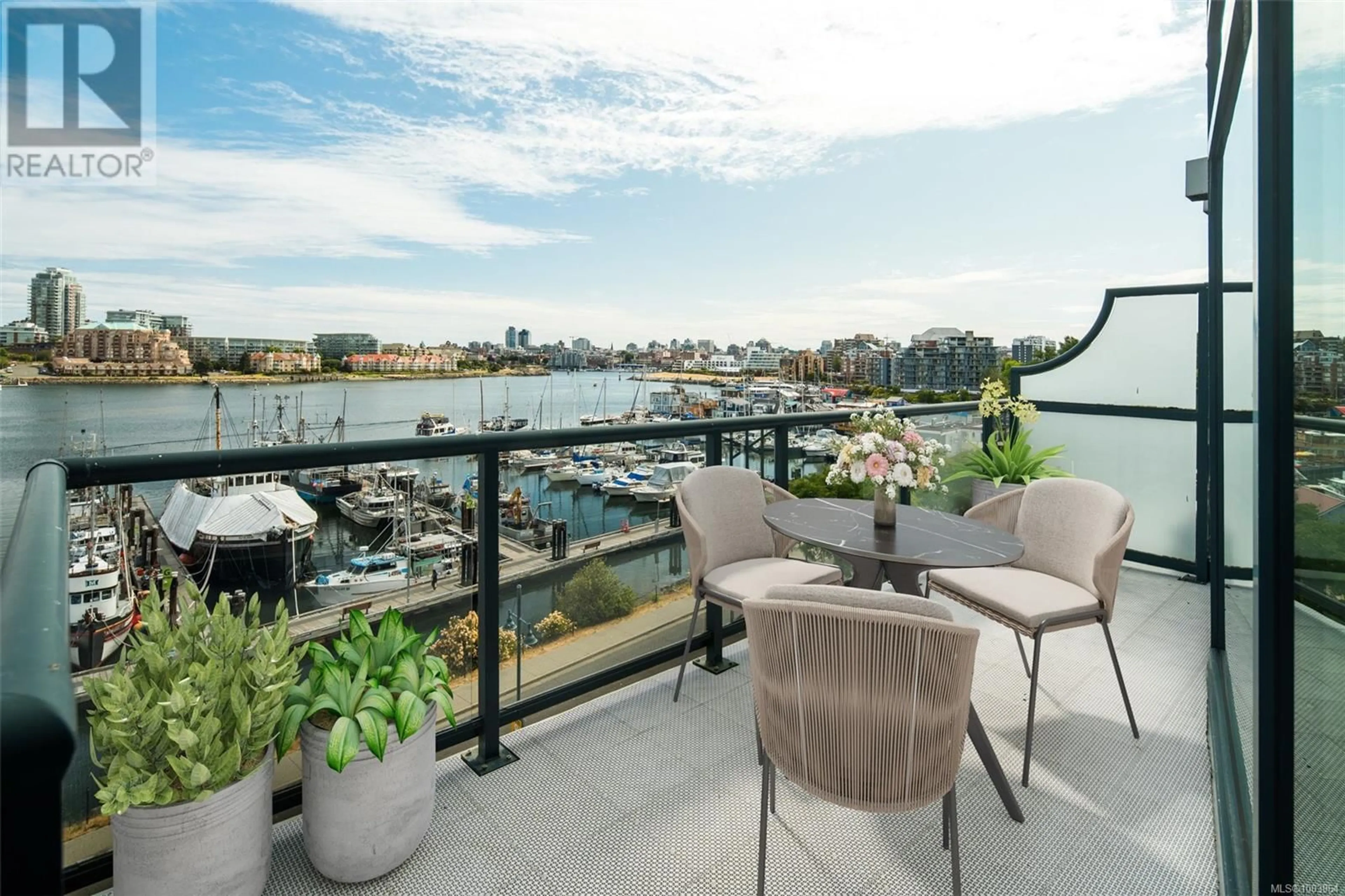 Patio, water/lake/river/ocean view for 501 - 21 DALLAS ROAD, Victoria British Columbia V8V4Z9