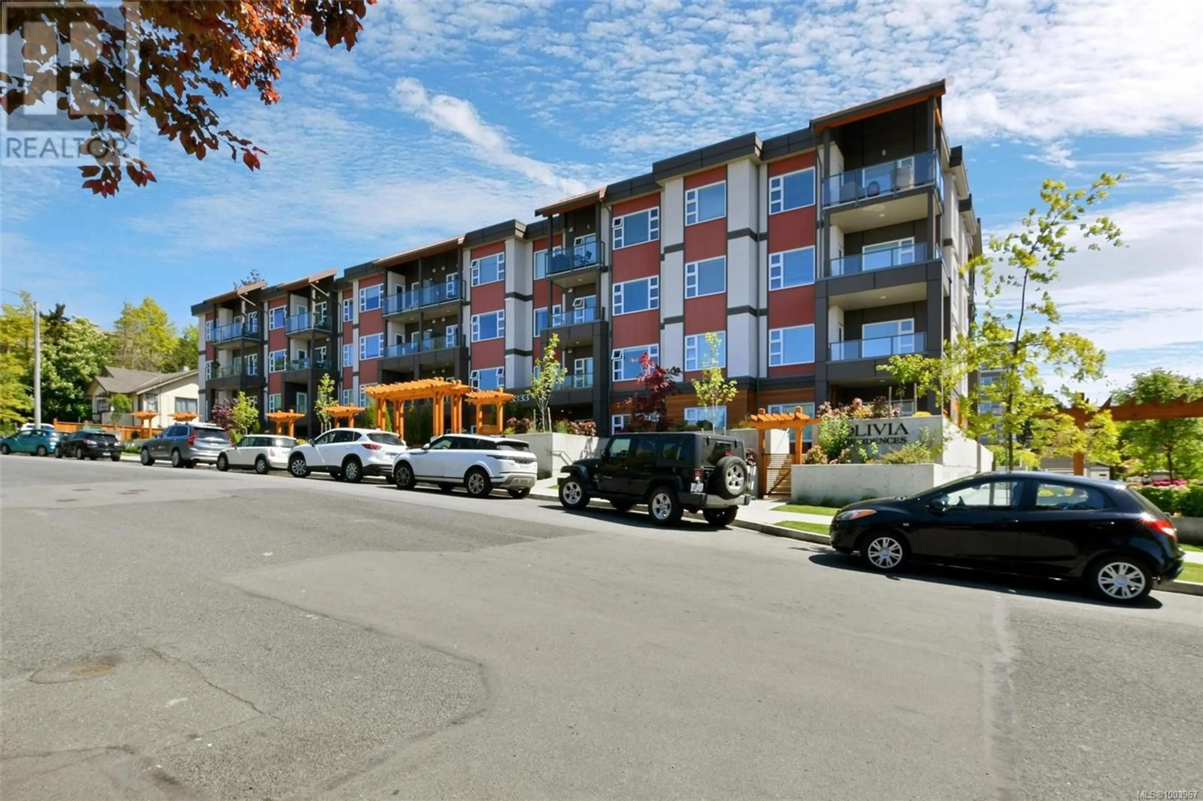 Patio, street for 201 - 3333 GLASGOW AVENUE, Saanich British Columbia V8X2S1