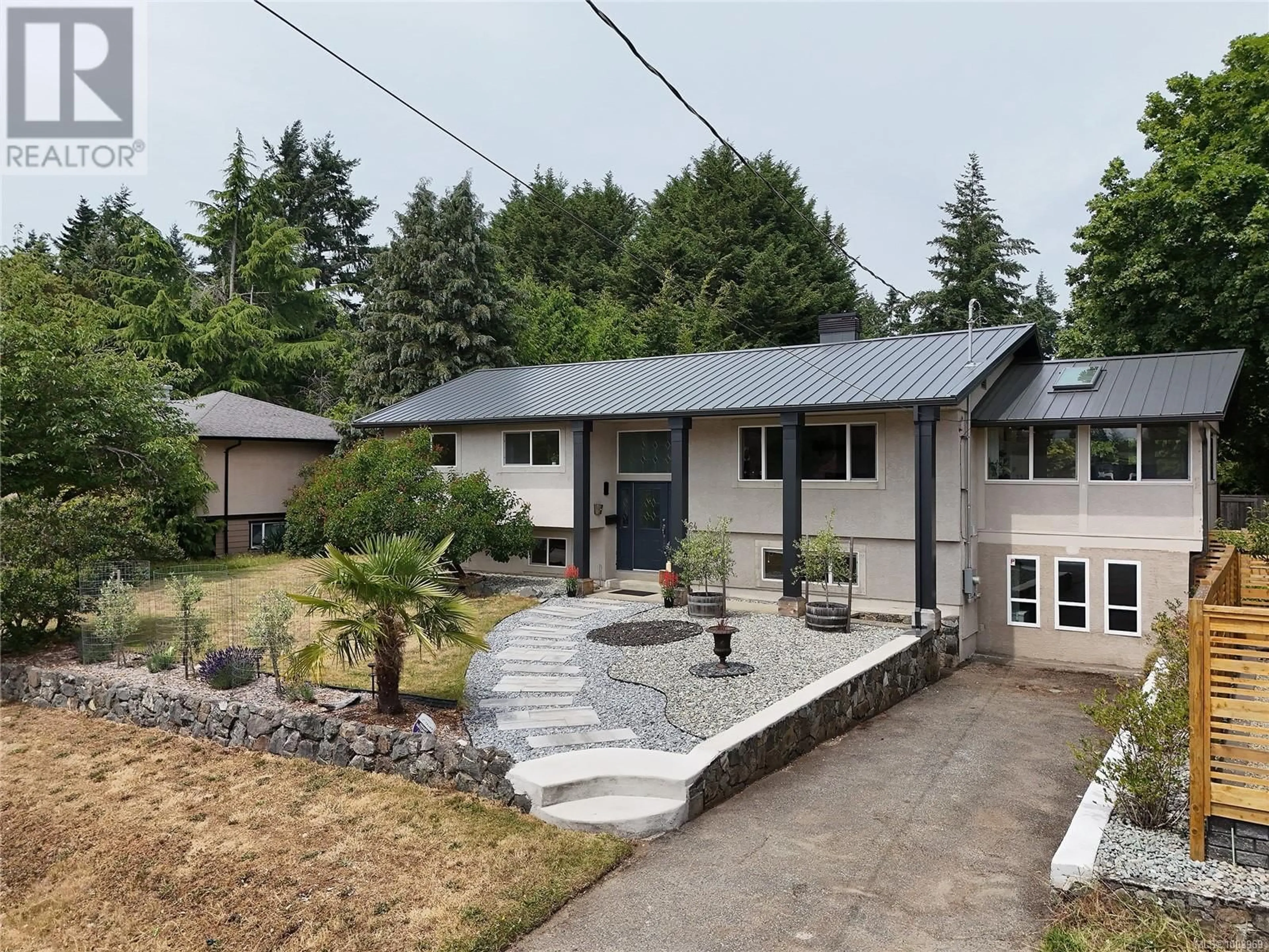 A pic from outside/outdoor area/front of a property/back of a property/a pic from drone, street for 2264 MARLENE DRIVE, Colwood British Columbia V9B2C9