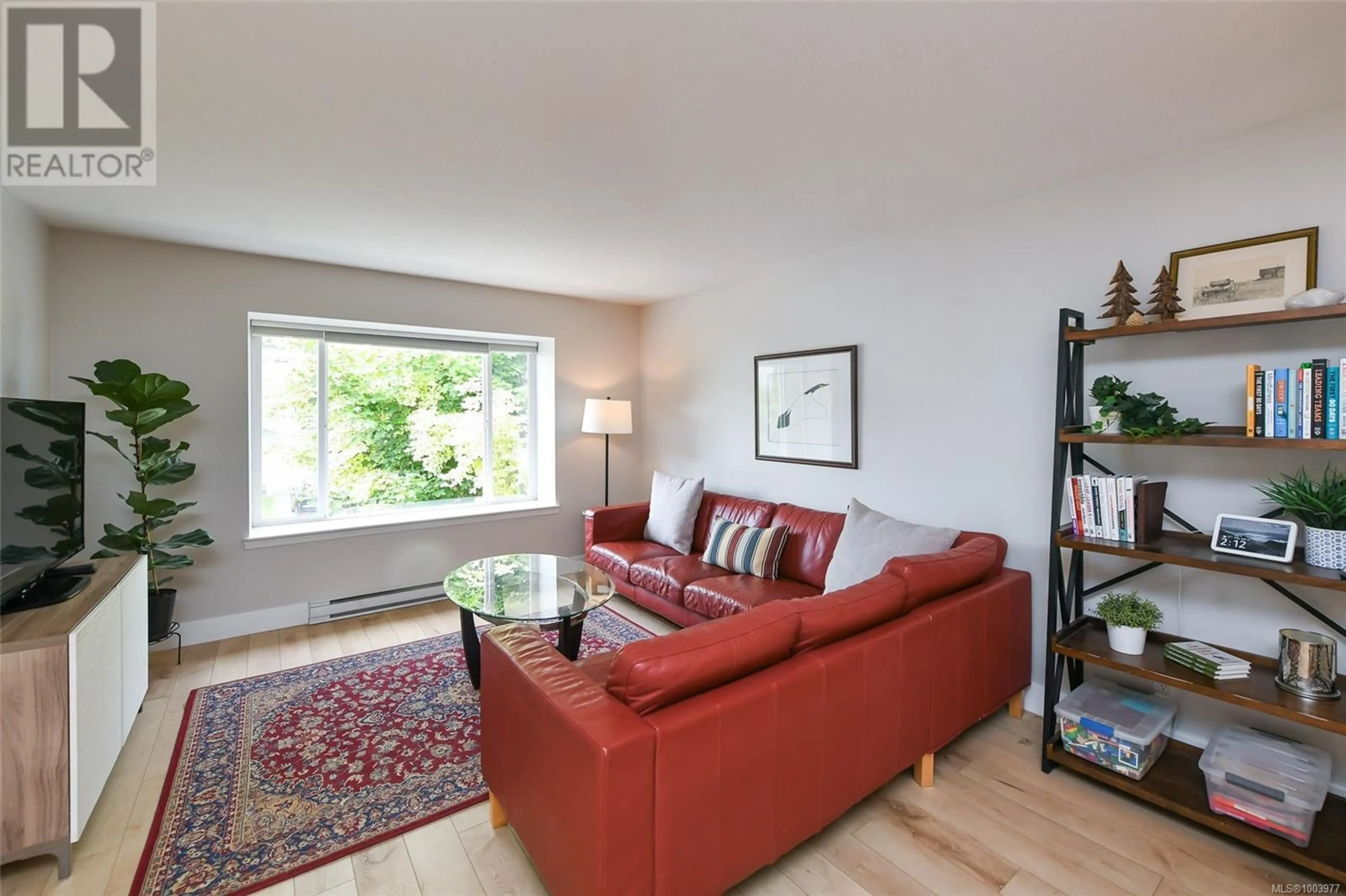 Living room with furniture, unknown for 1966 13TH STREET, Courtenay British Columbia V9N8Y6
